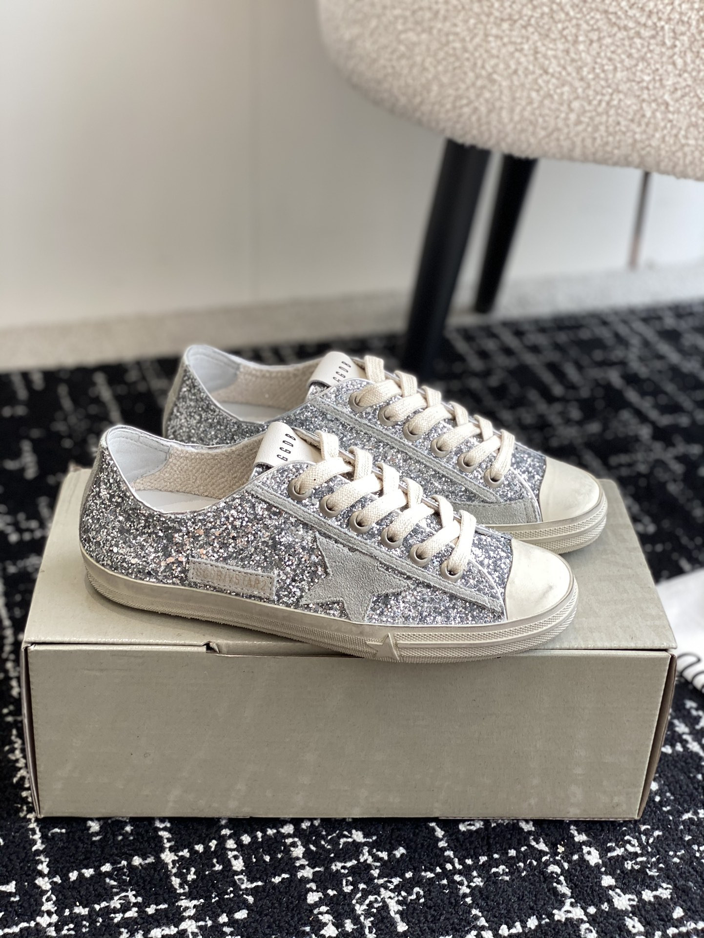 ua g01den G003e v-star sneaker