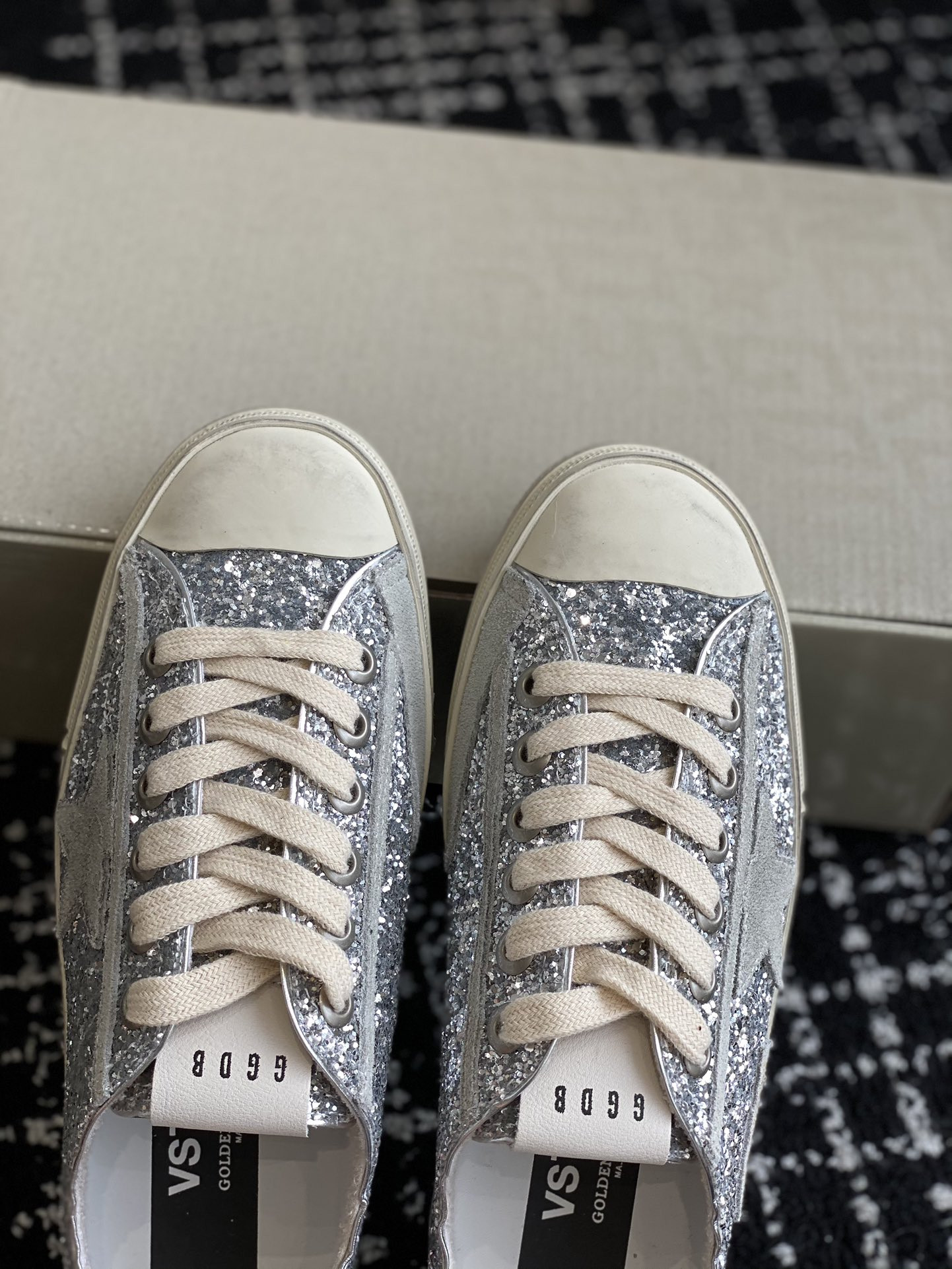 ua g01den G003e v-star sneaker