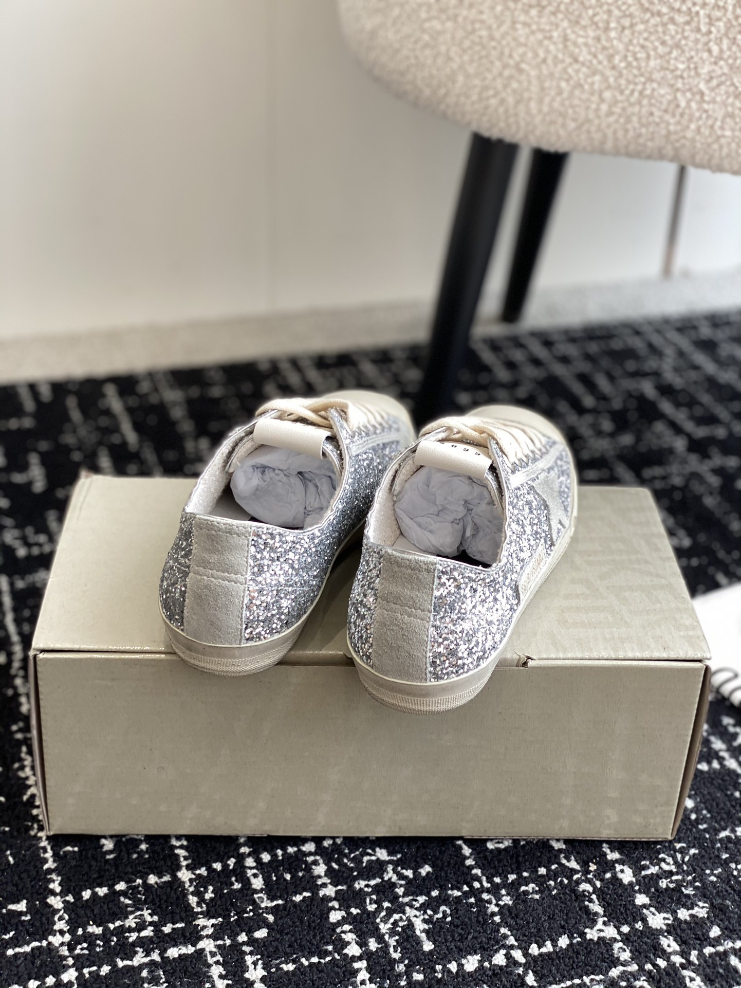ua g01den G003e v-star sneaker