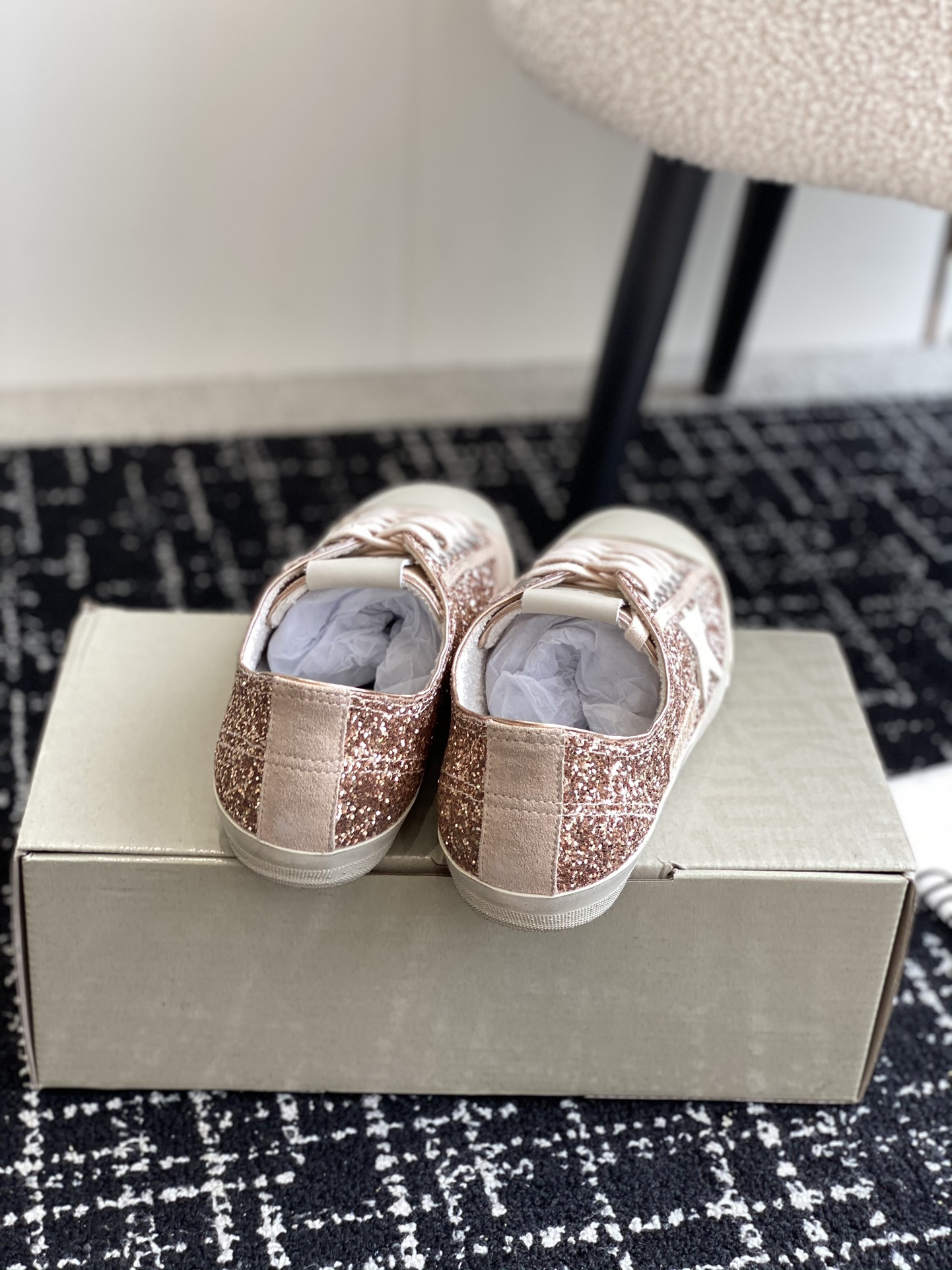 ua g01den G003e v-star sneaker