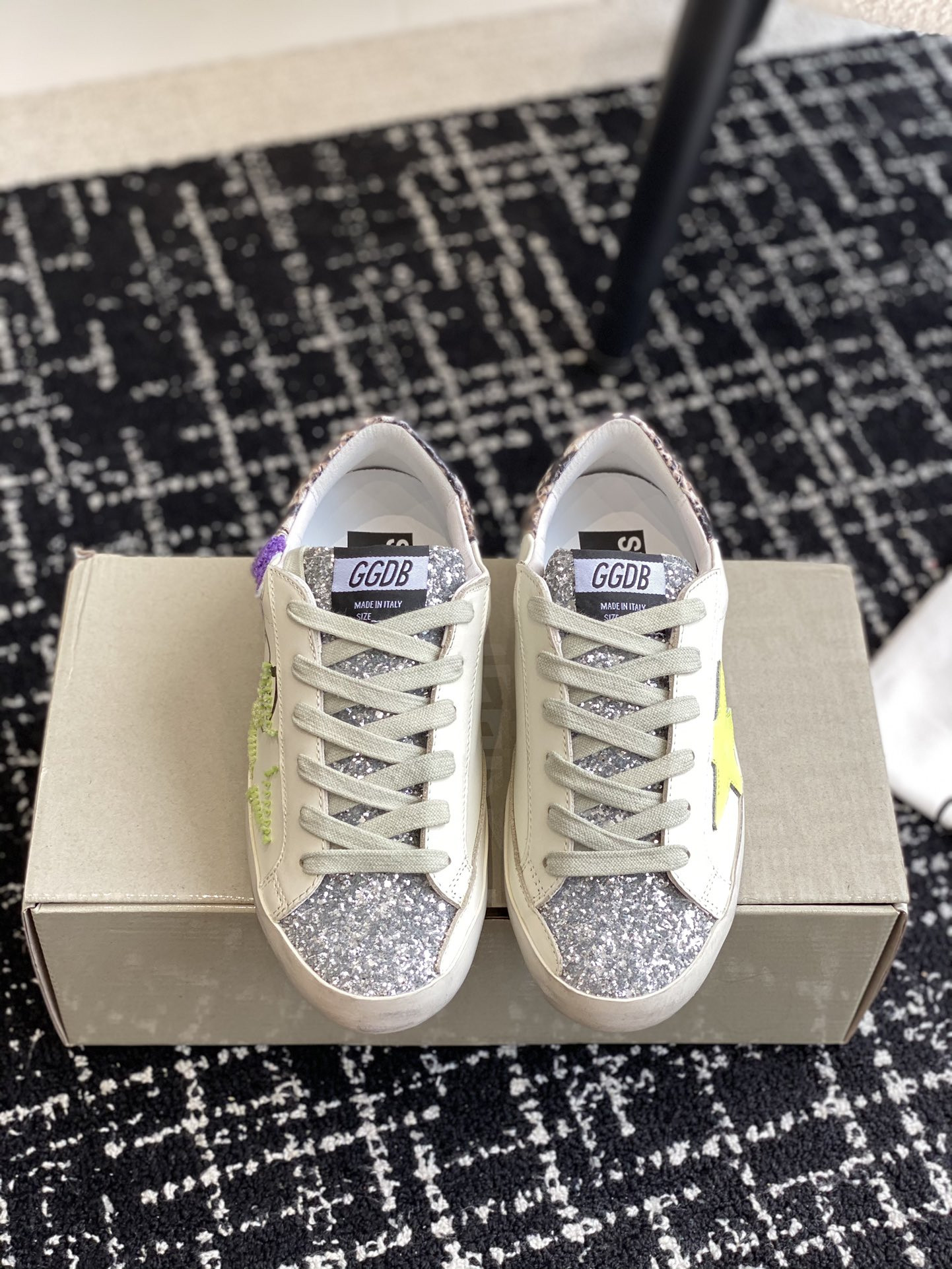 ua g01den G003e s*per-star sneaker