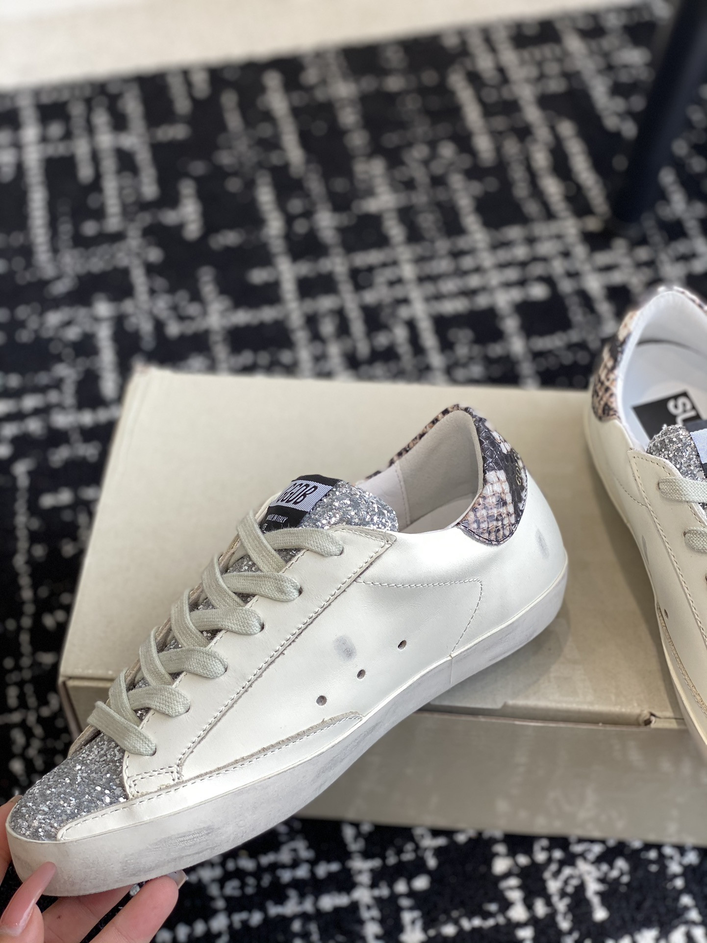 ua g01den G003e s*per-star sneaker