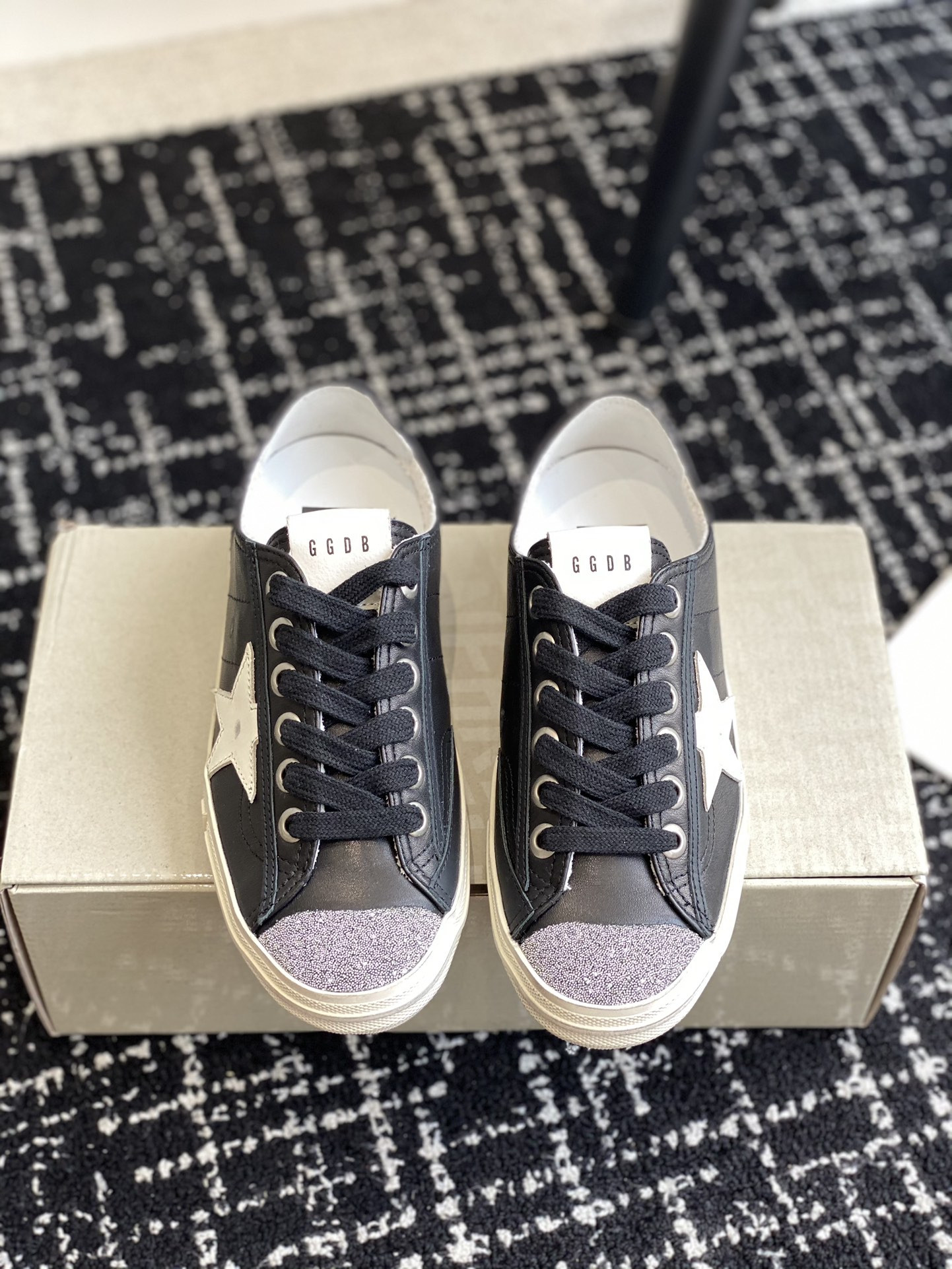 ua g01den G003e v-star sneaker