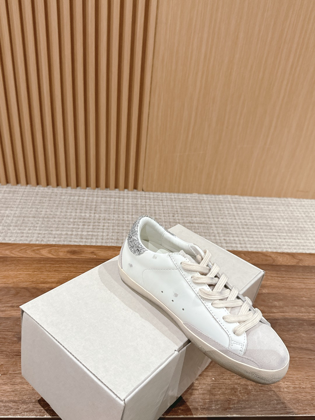 ua g01den G003e s*per-star sneaker