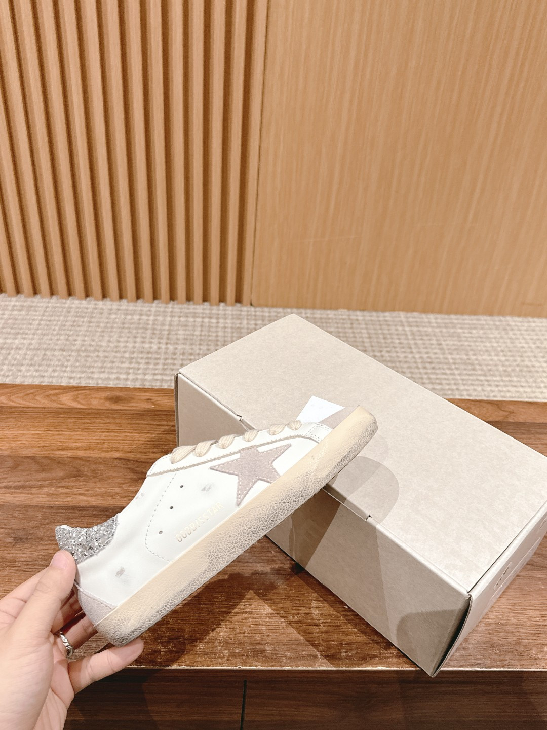 ua g01den G003e s*per-star sneaker