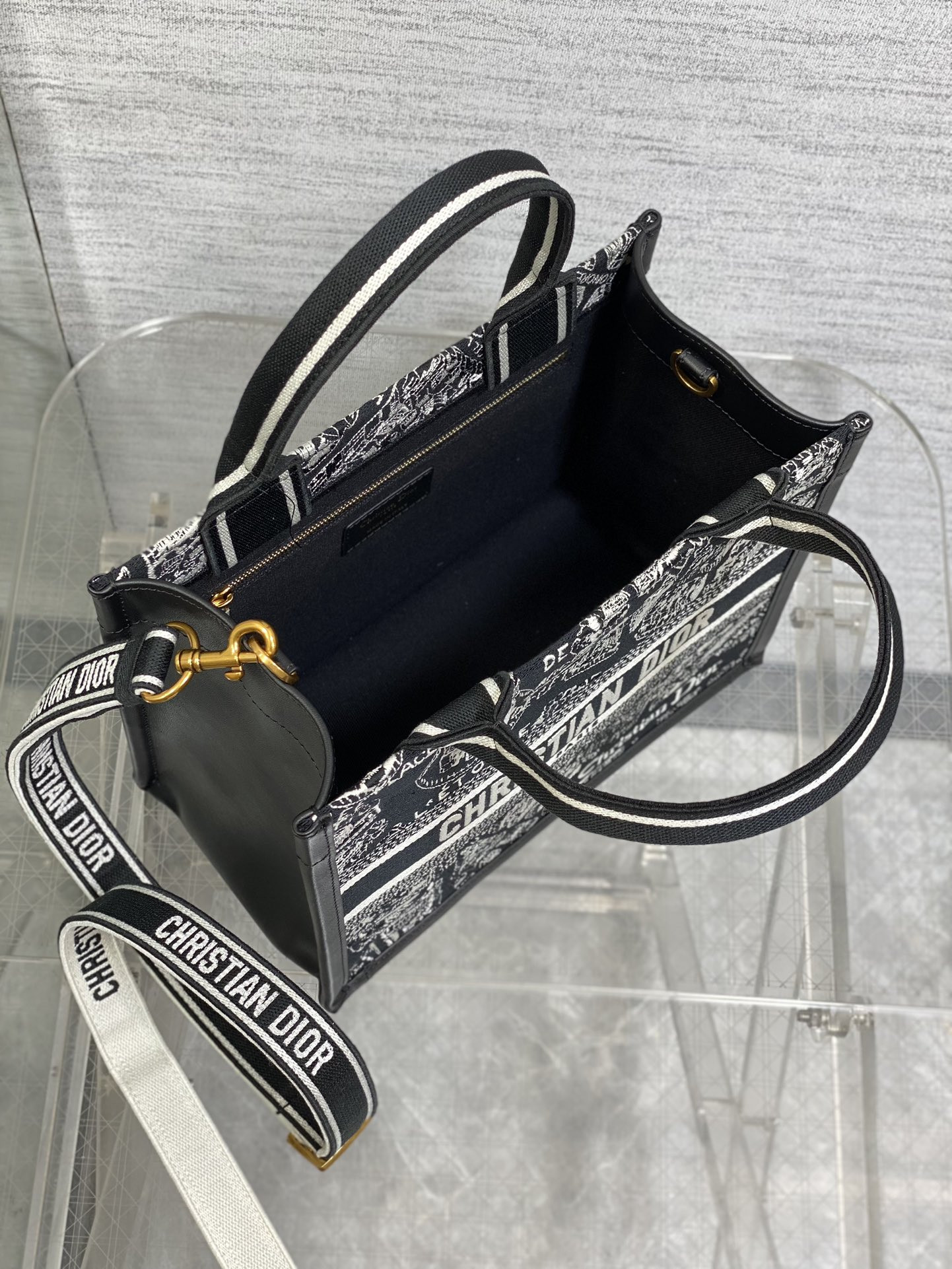 D*or small D*or book tote white and black plan de paris embroidery and black calfskin 26.5 x 21 x 14 cm
