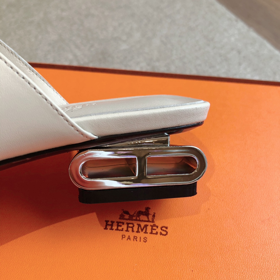 UA Hermès Sandal