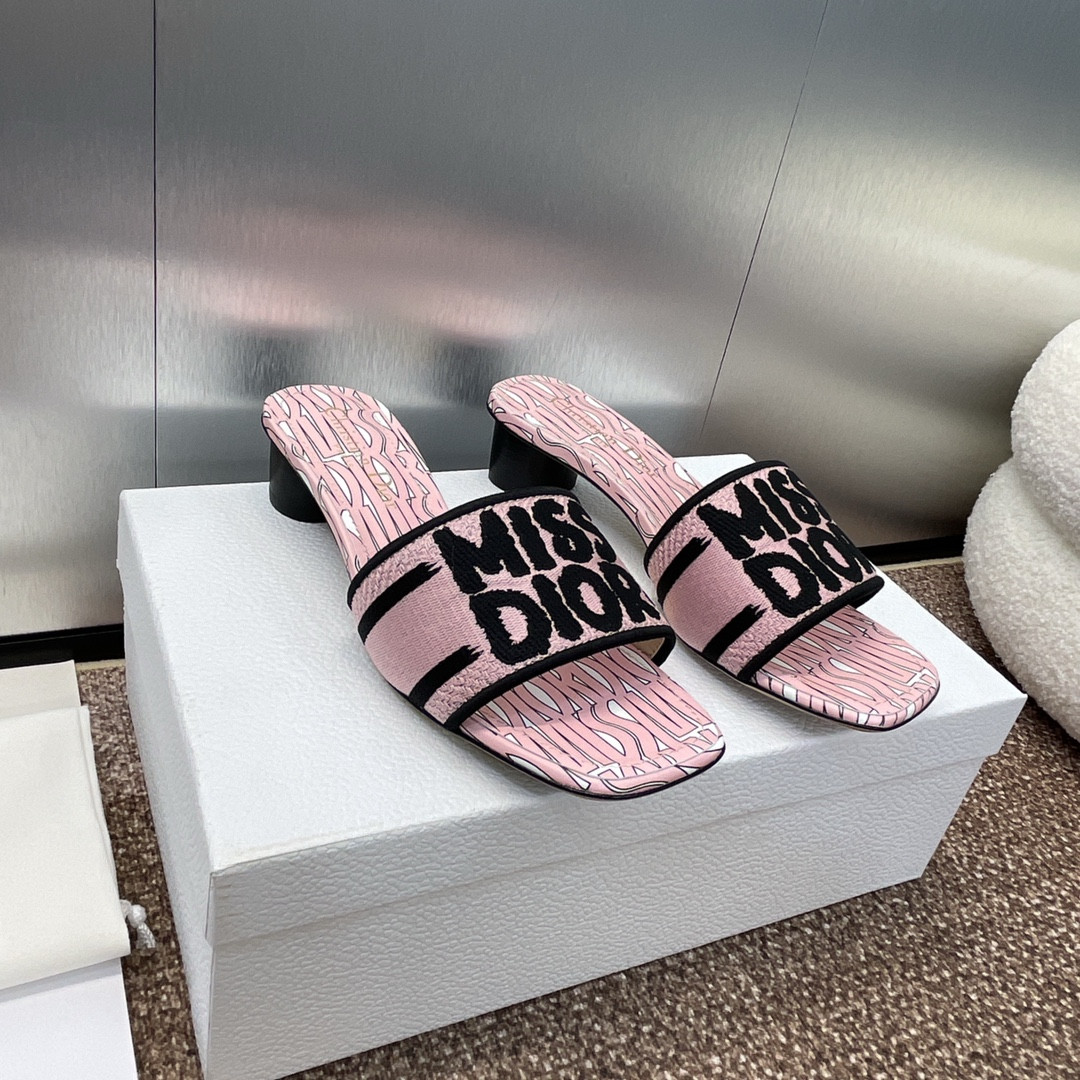 ua D*or dway heeled slide