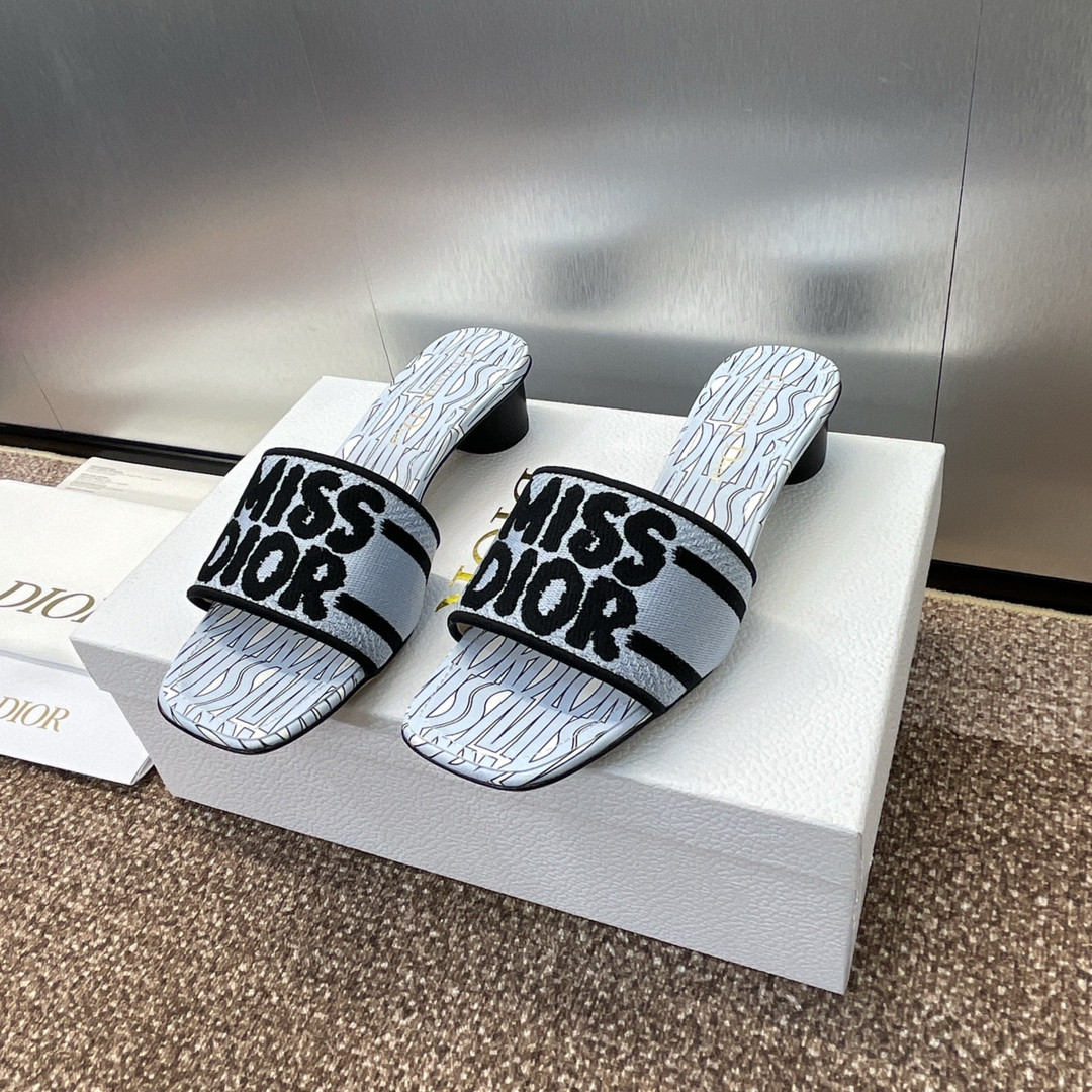 ua D*or dway heeled slide