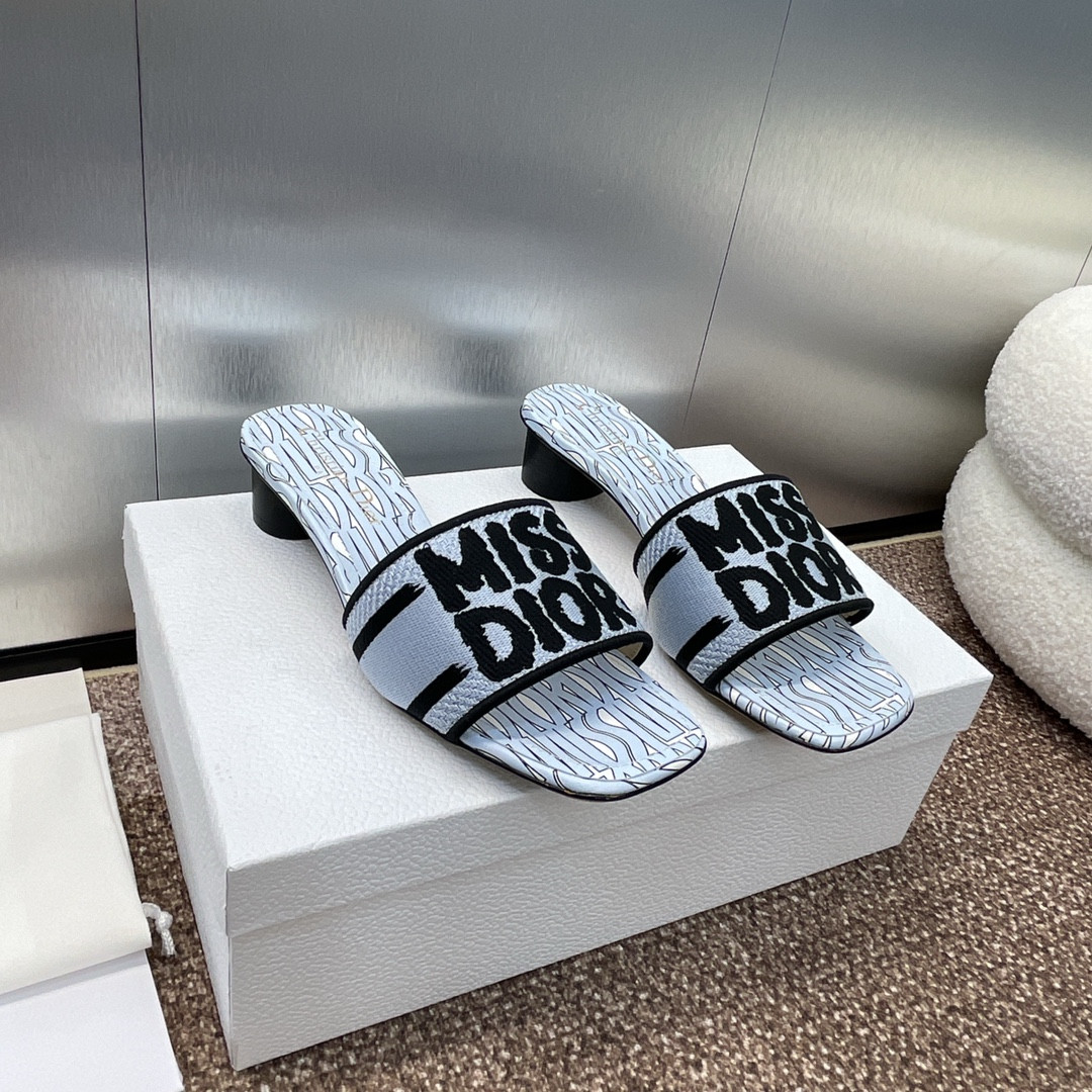 ua D*or dway heeled slide