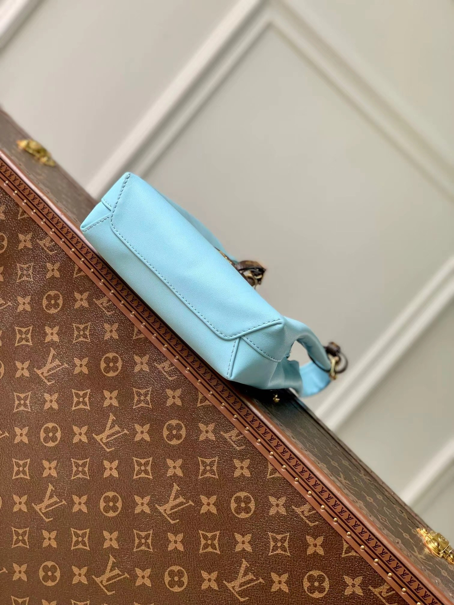 LV Atlantis BB M11387 17x17x7CM
