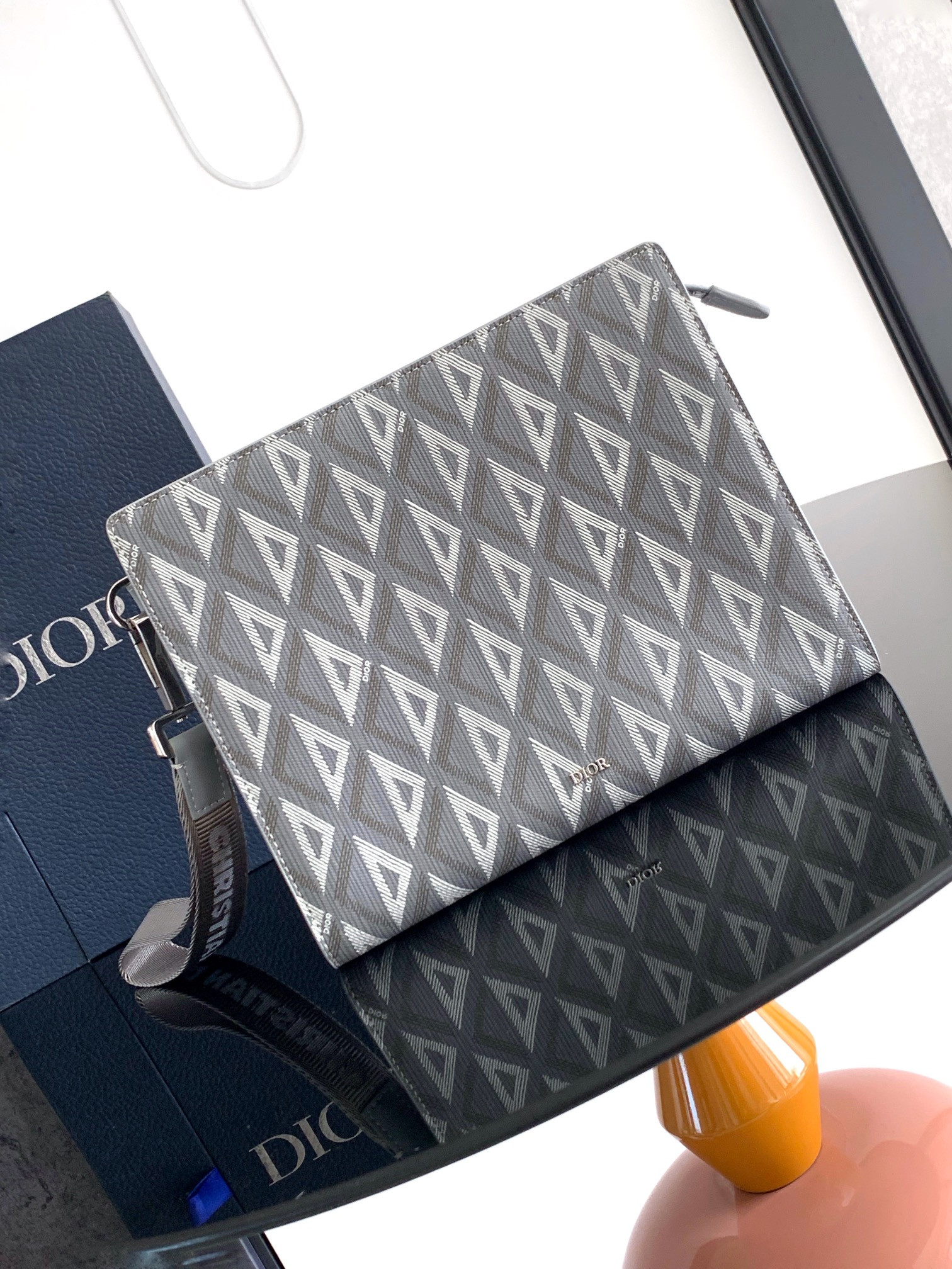 D*or a5 triangle pouch 27 x 19.5 x 6 cm