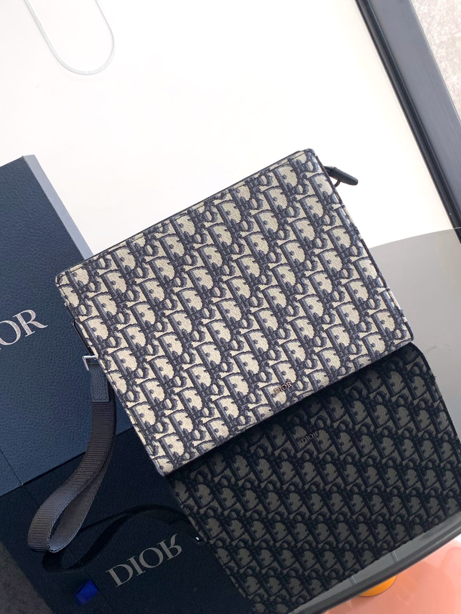 D*or a5 triangle pouch 27 x 19.5 x 6 cm