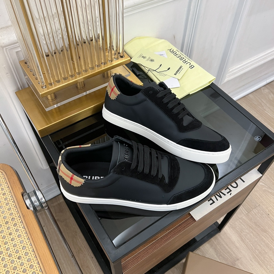 ua B**rry sneakers