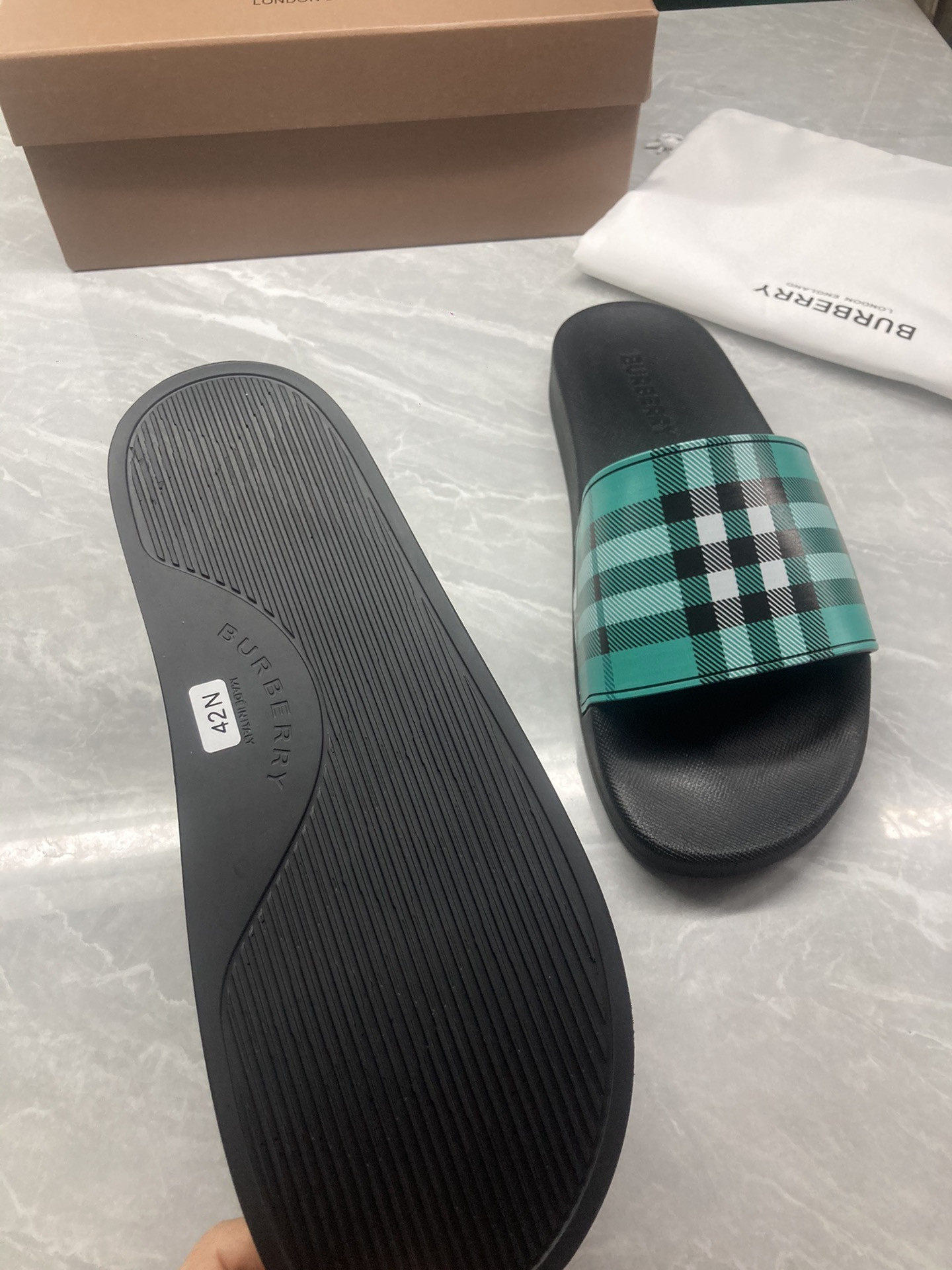 B**rry check slides