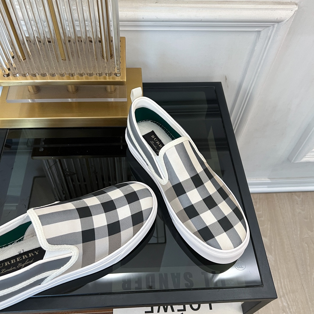 ua B**rry slip on sneakers