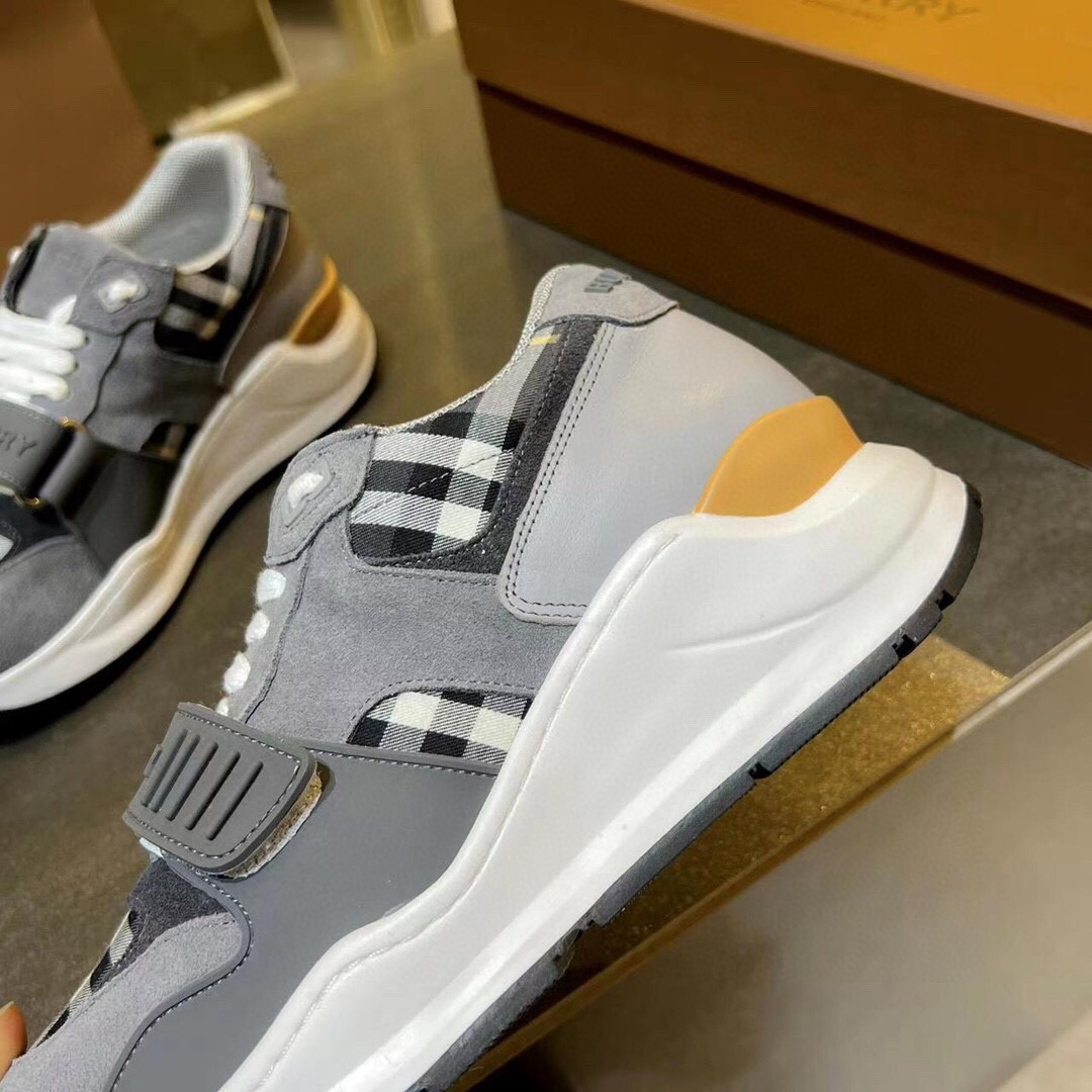 ua B**rry sneakers