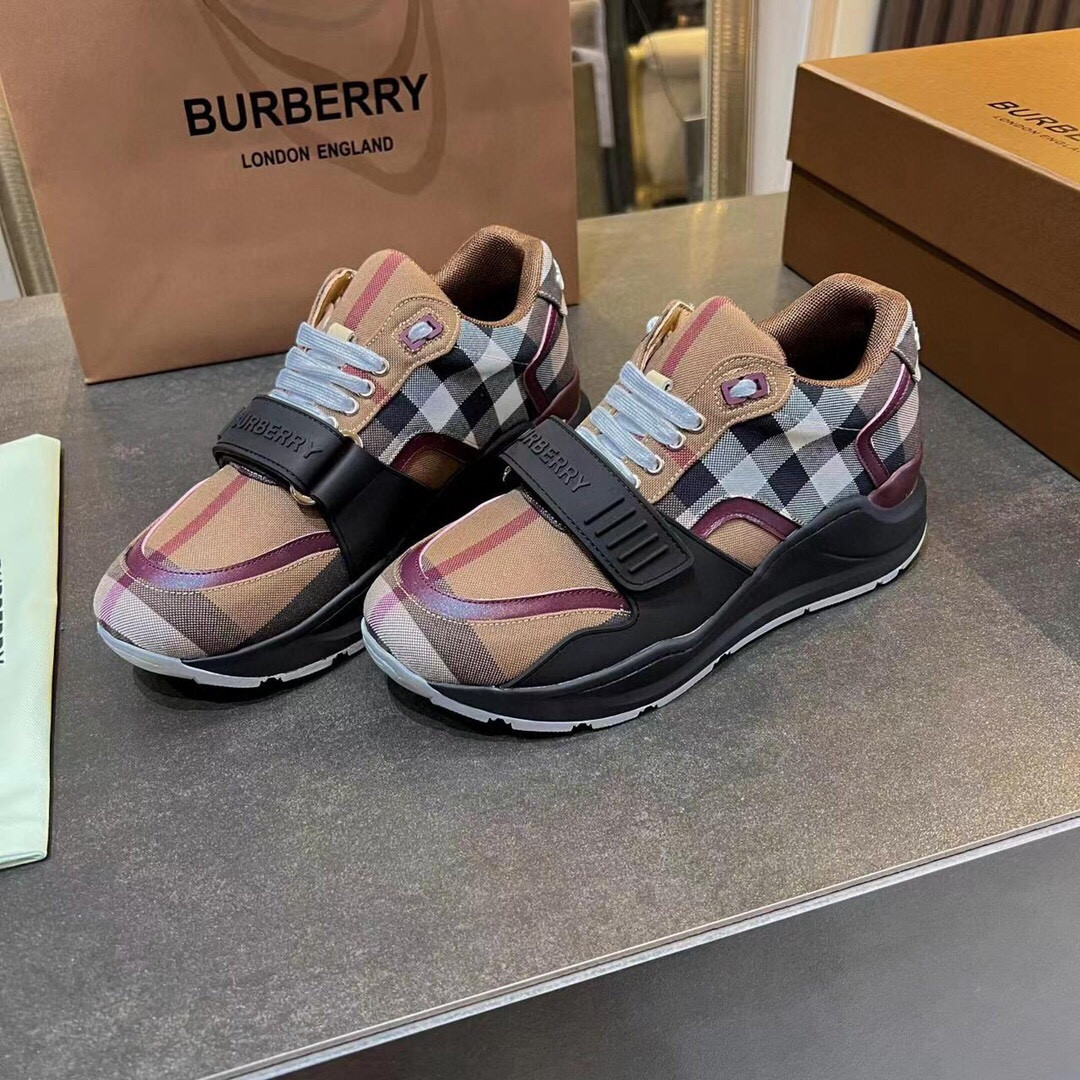 ua B**rry sneakers