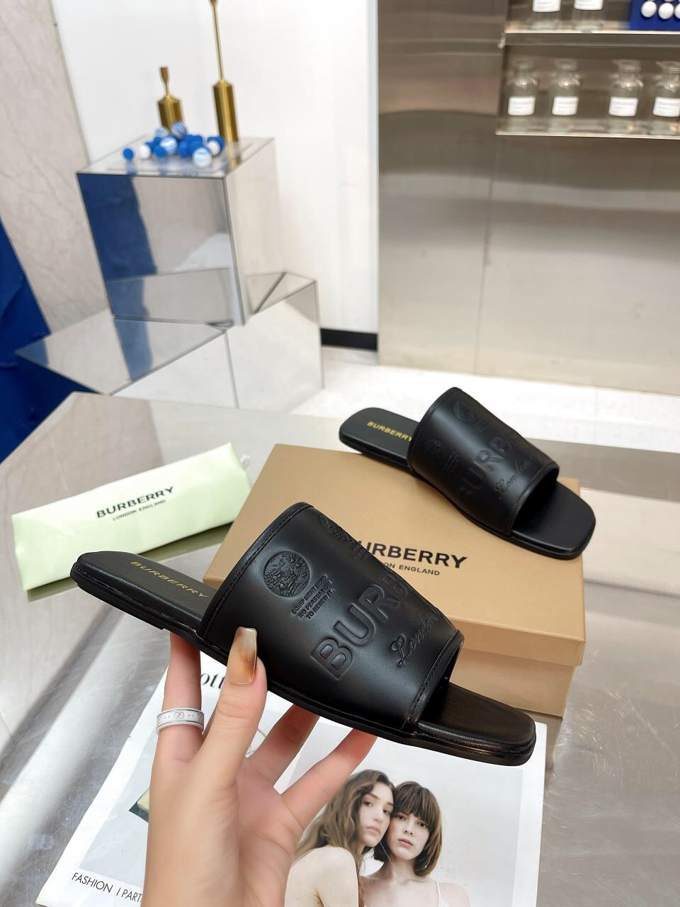 ua B**rry slides