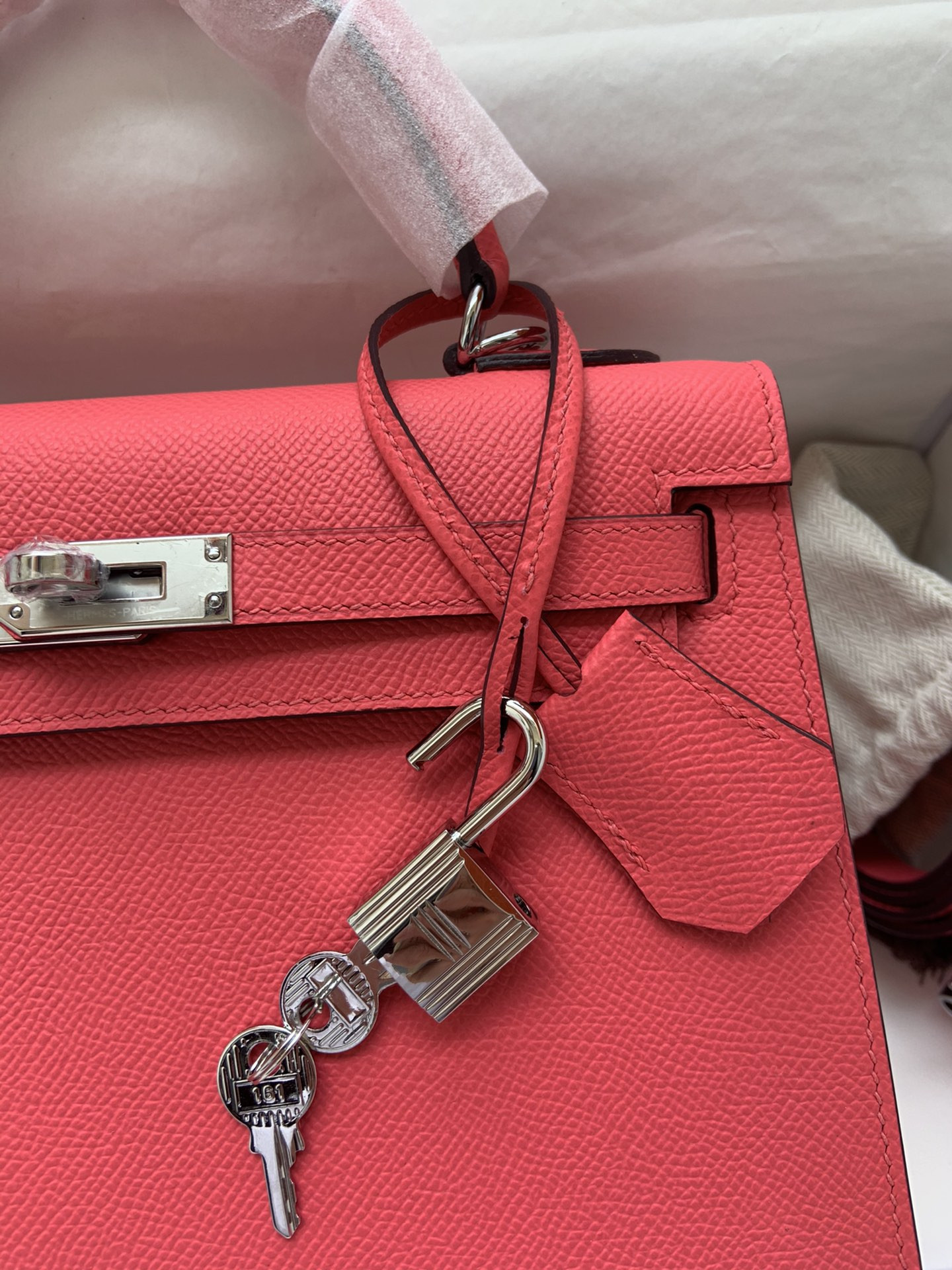 HERMÈS Kelly Silver-tone Hardware 25 28