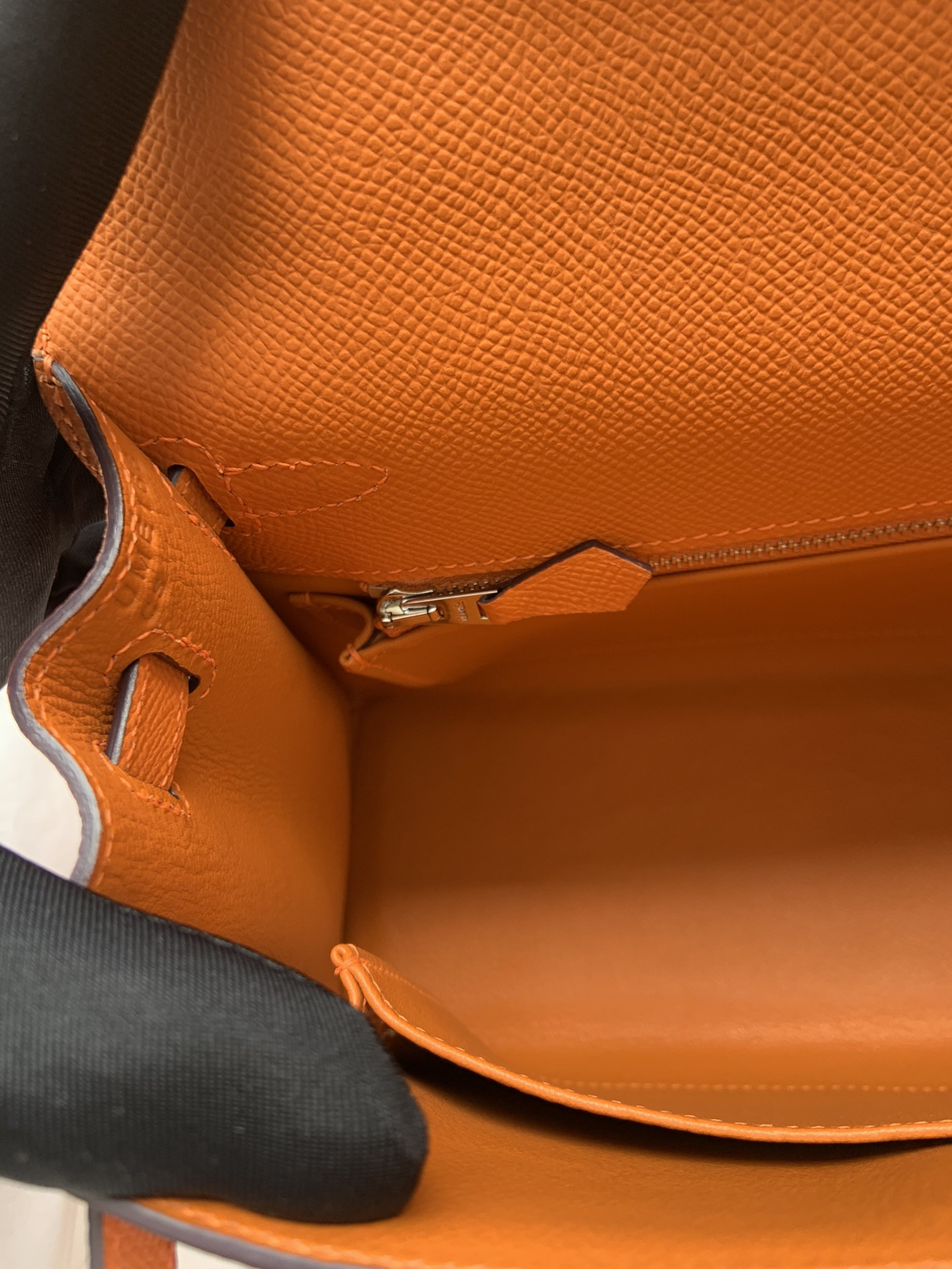 HERMÈS Kelly Silver-tone Hardware 25 28