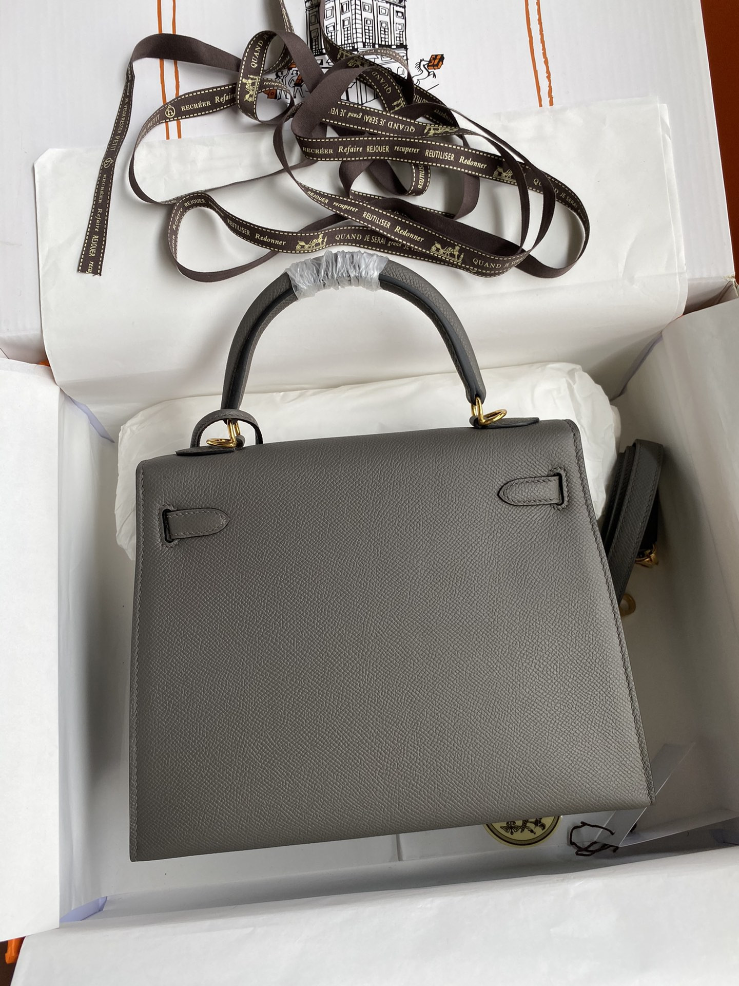 HERMÈS Kelly Gold-tone Hardware 25 28