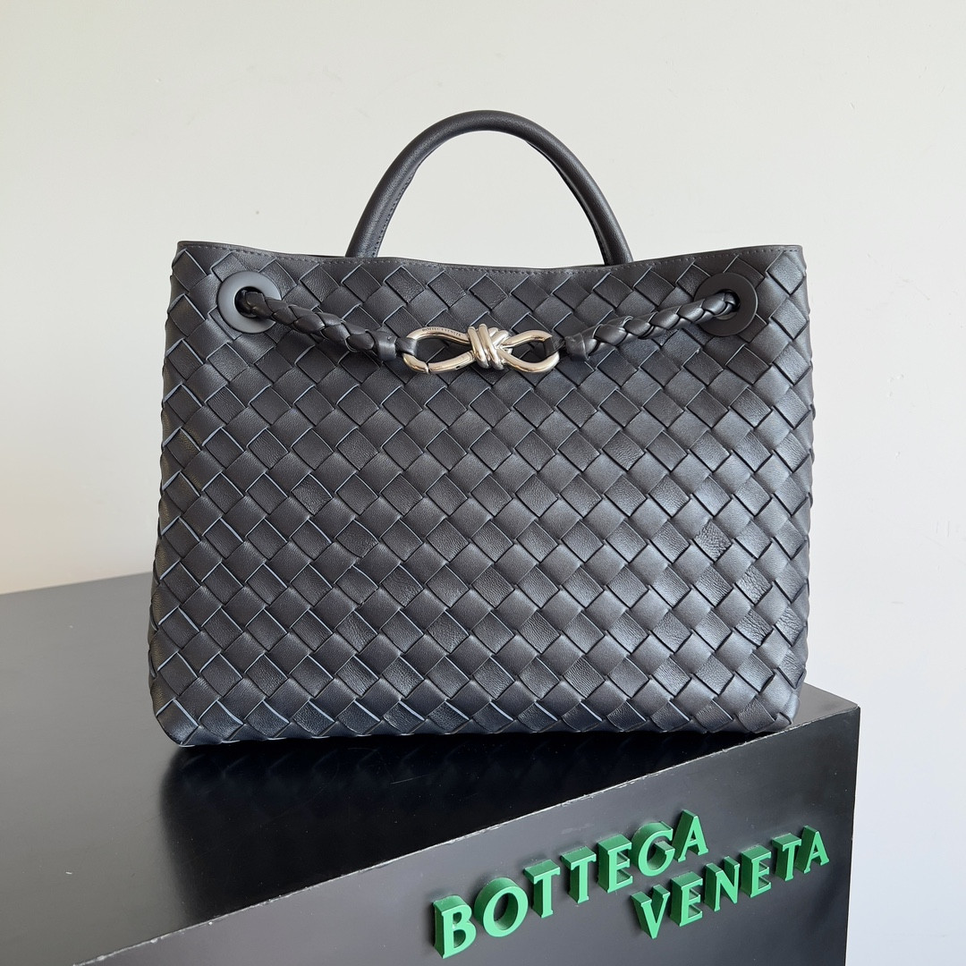 bo*te*ga Ve*ne*ta medium andiamo 32x25x11cm