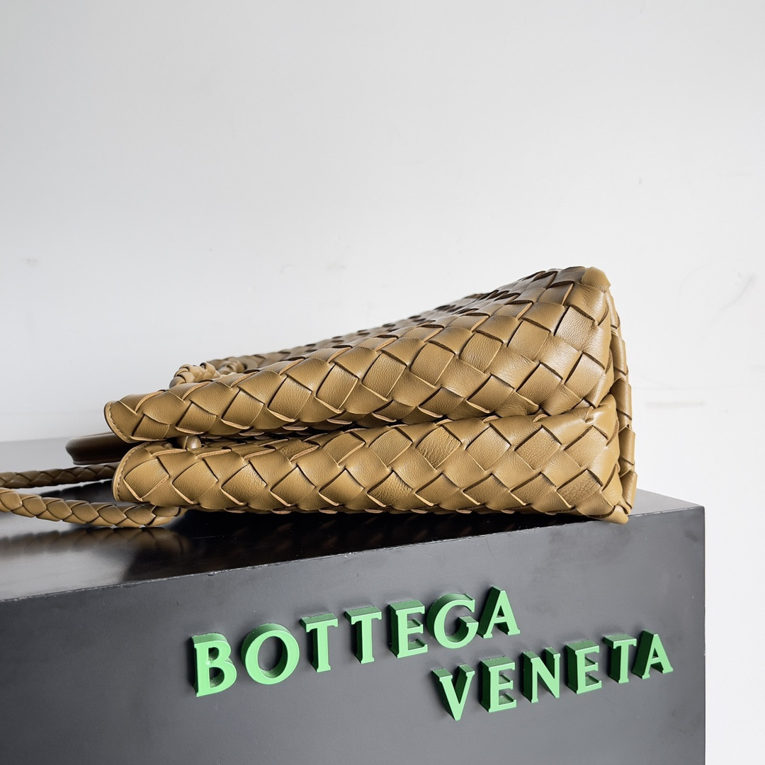 bo*te*ga Ve*ne*ta medium andiamo 32x25x11cm