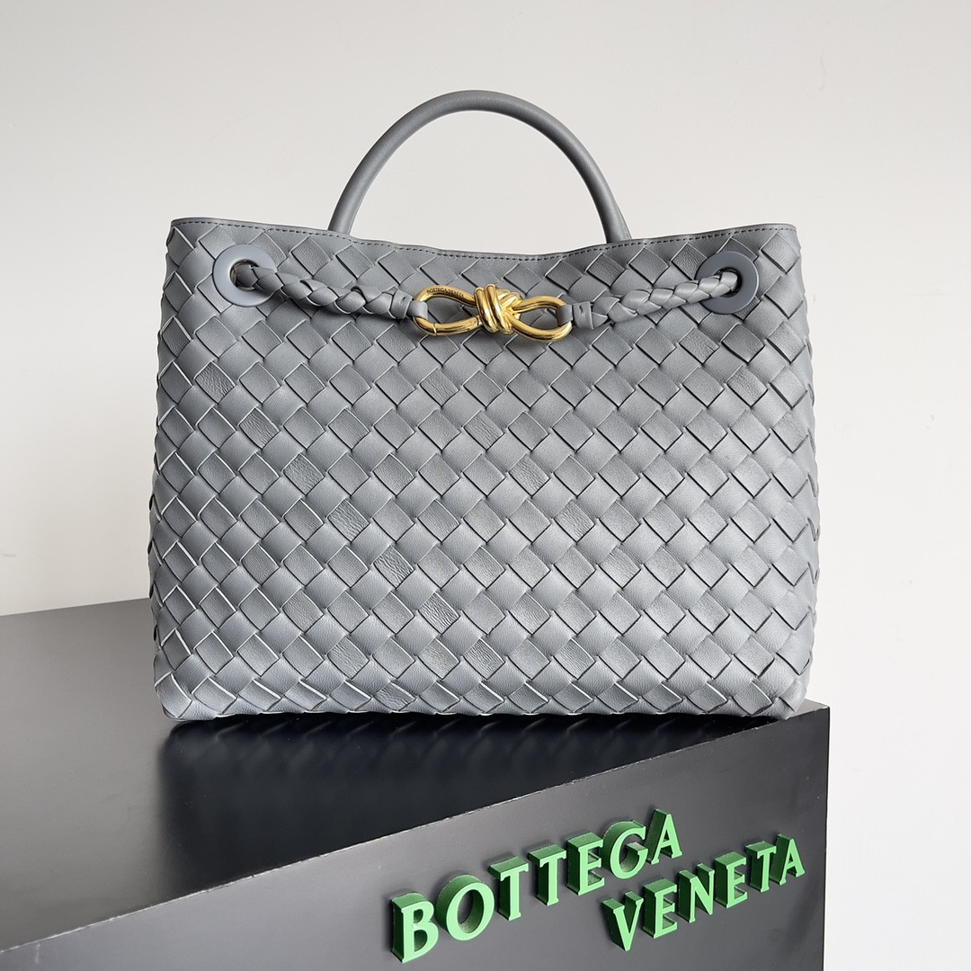 bo*te*ga Ve*ne*ta medium andiamo 32x25x11cm