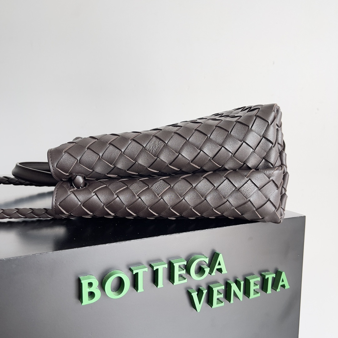 bo*te*ga Ve*ne*ta medium andiamo 32x25x11cm