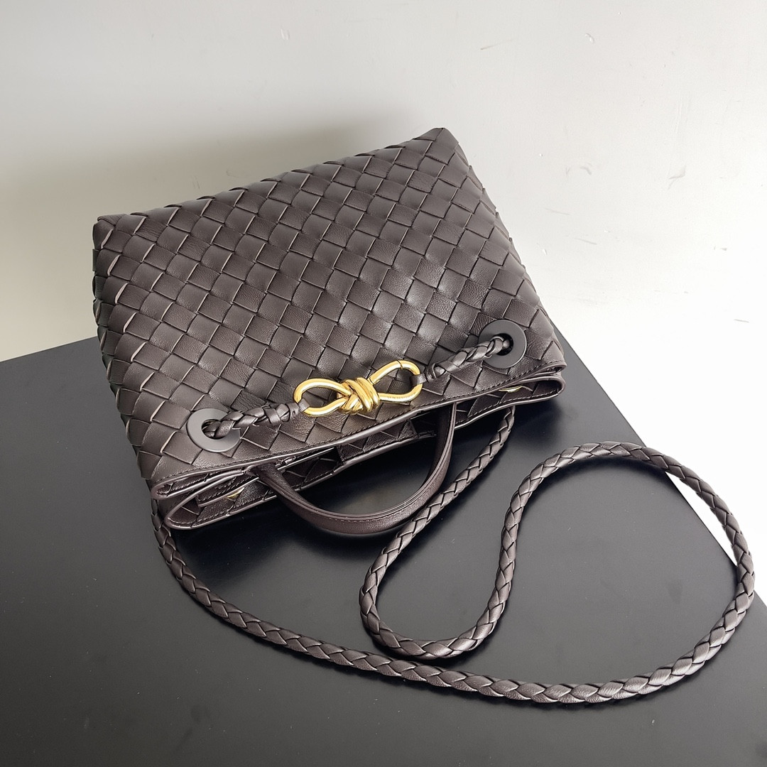 bo*te*ga Ve*ne*ta small andiamo 25x22x10.5cm