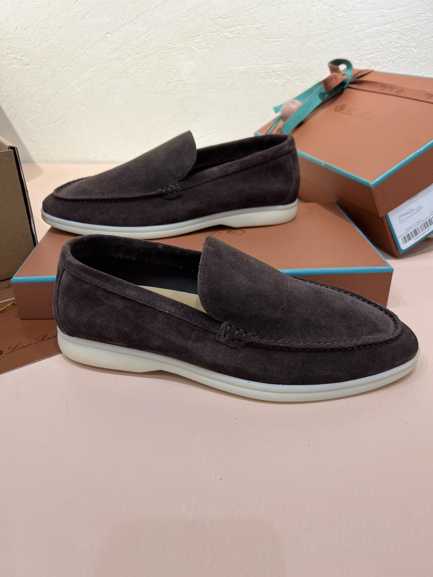 ua L**o p*ana summer walk loafers