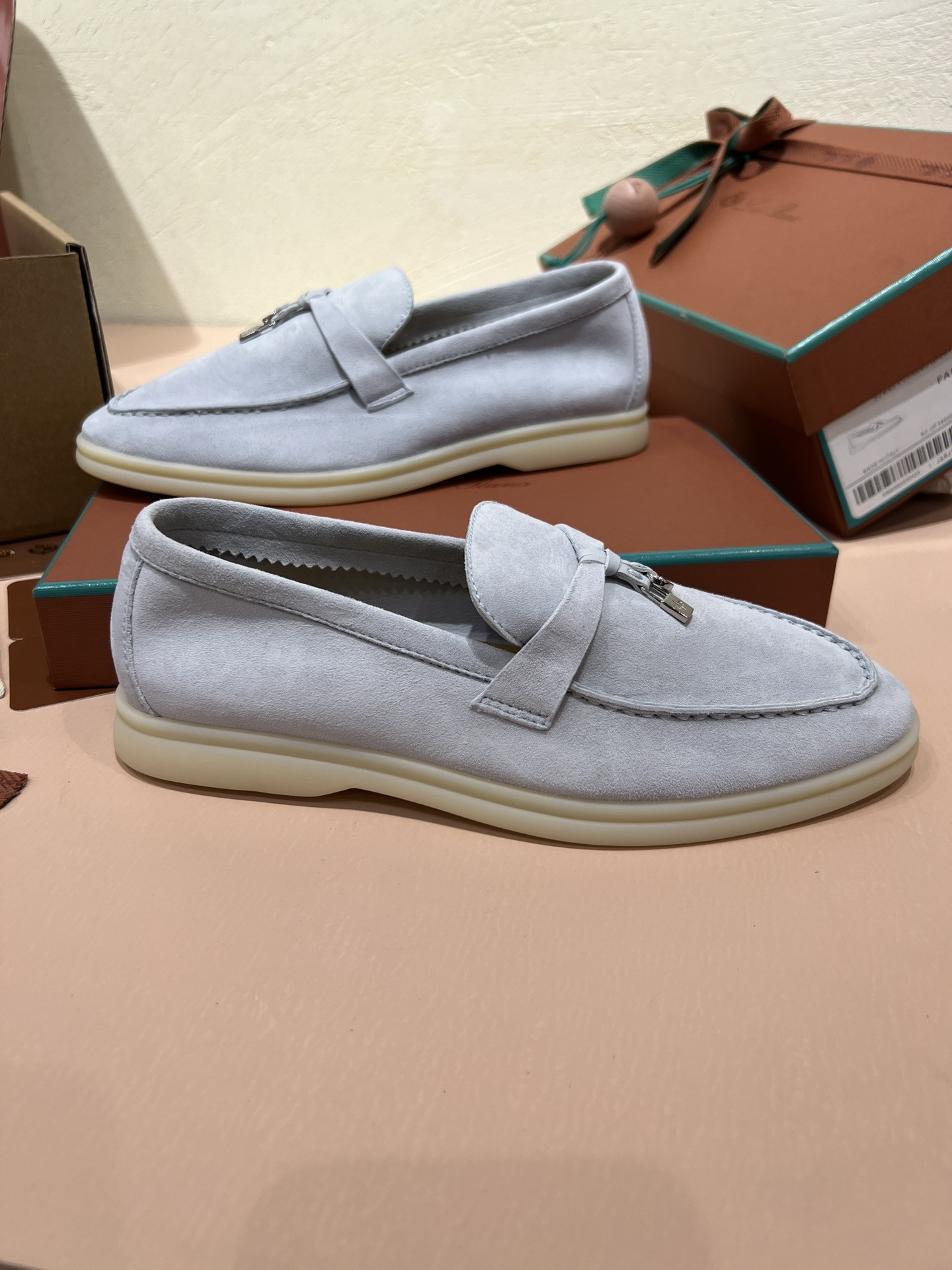 ua L**o p*ana summer charms walk loafers