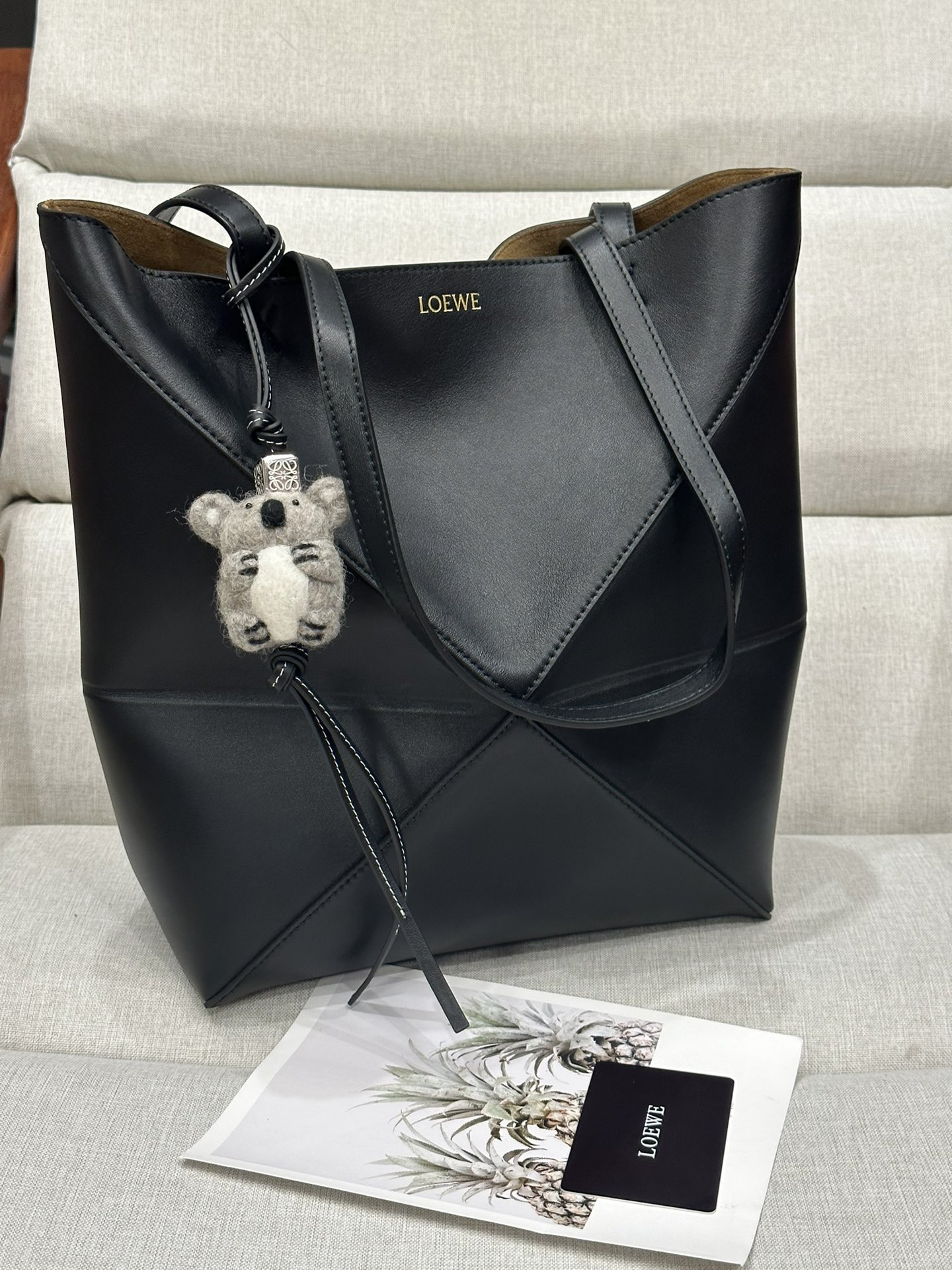 L0ew* medium puzzle fold tote in shiny calfskin 25.5x14.5x31.5cm