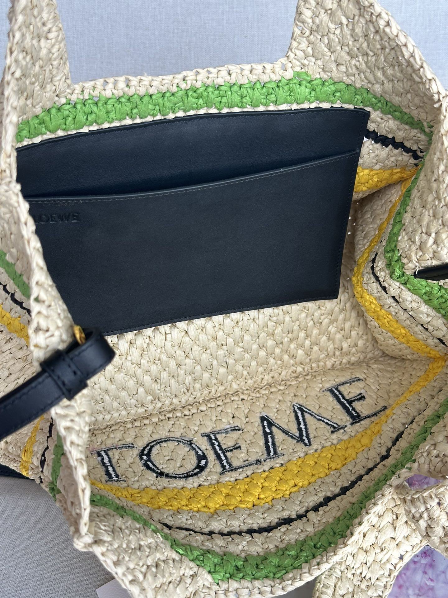 L0ew* font tote 30x25.5x15cm