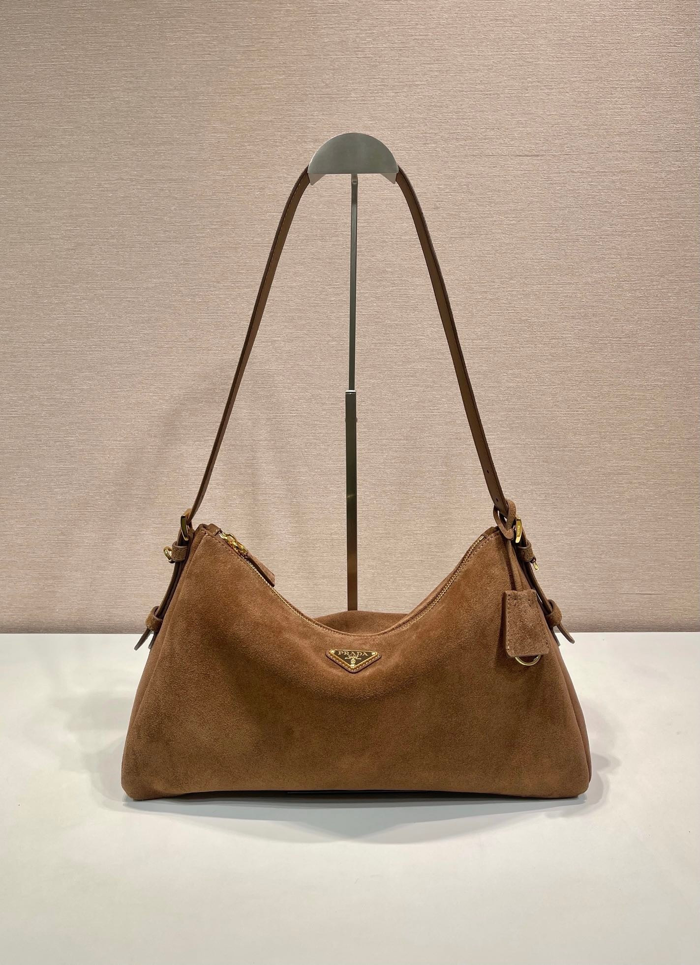 Pra*a aimée large leather shoulder bag  39x24x12cm