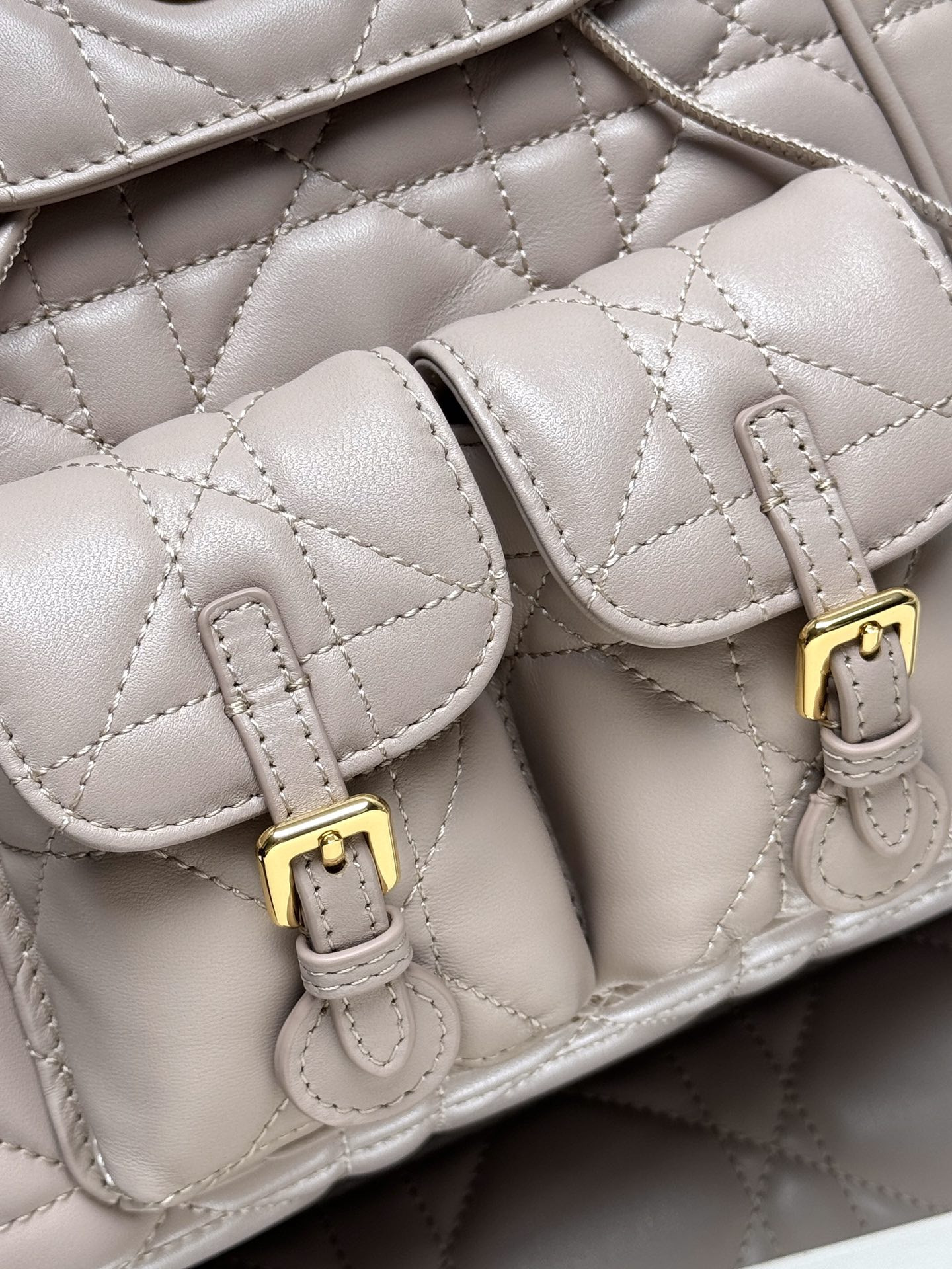 D*or caro backpack medium 23 x 26.7 x 12.5 cm