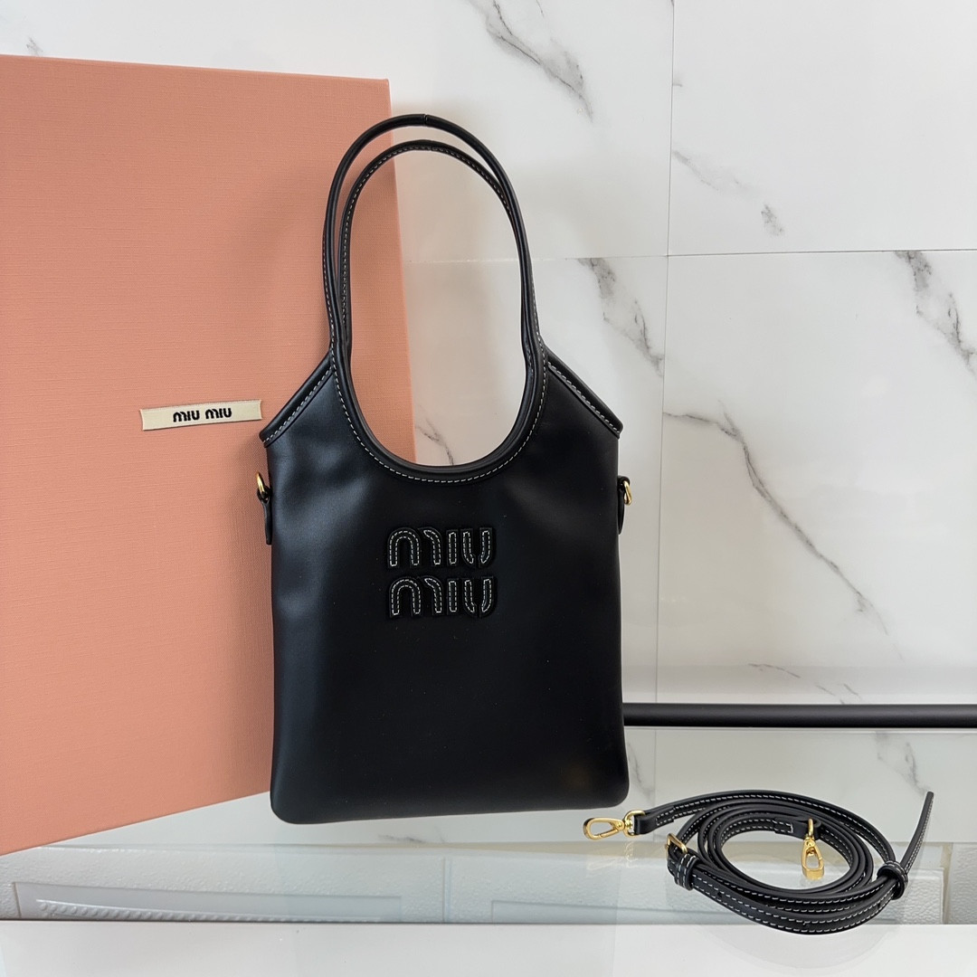 M1v M1v ivy leather handbag 20x 24 cm