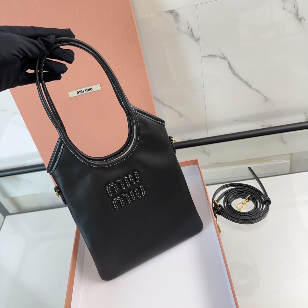 M1v M1v ivy leather handbag 20x 24 cm