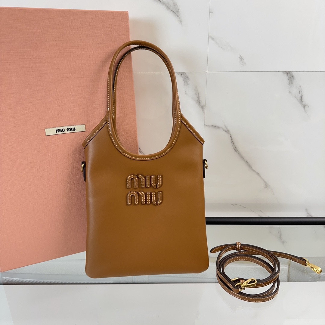 M1v M1v ivy leather handbag 20x 24 cm