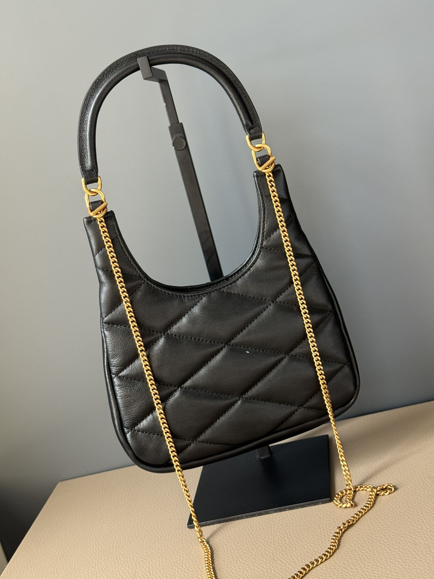 Y*L sade hobo in lambskin 19 x 21 x 4 cm