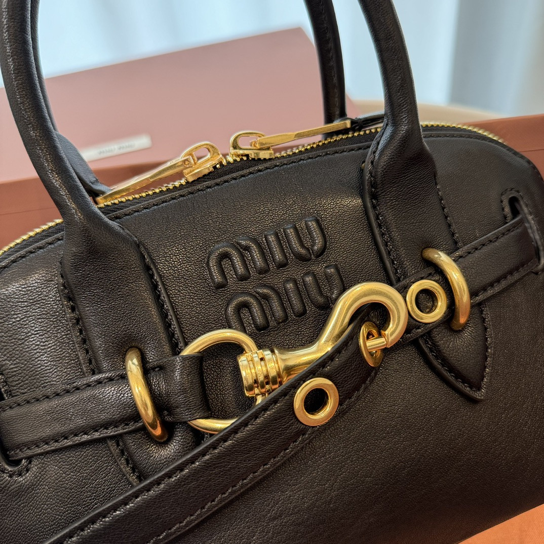 M1v M1v aventure nappa leather top-handle bag 16.5x28x10cm