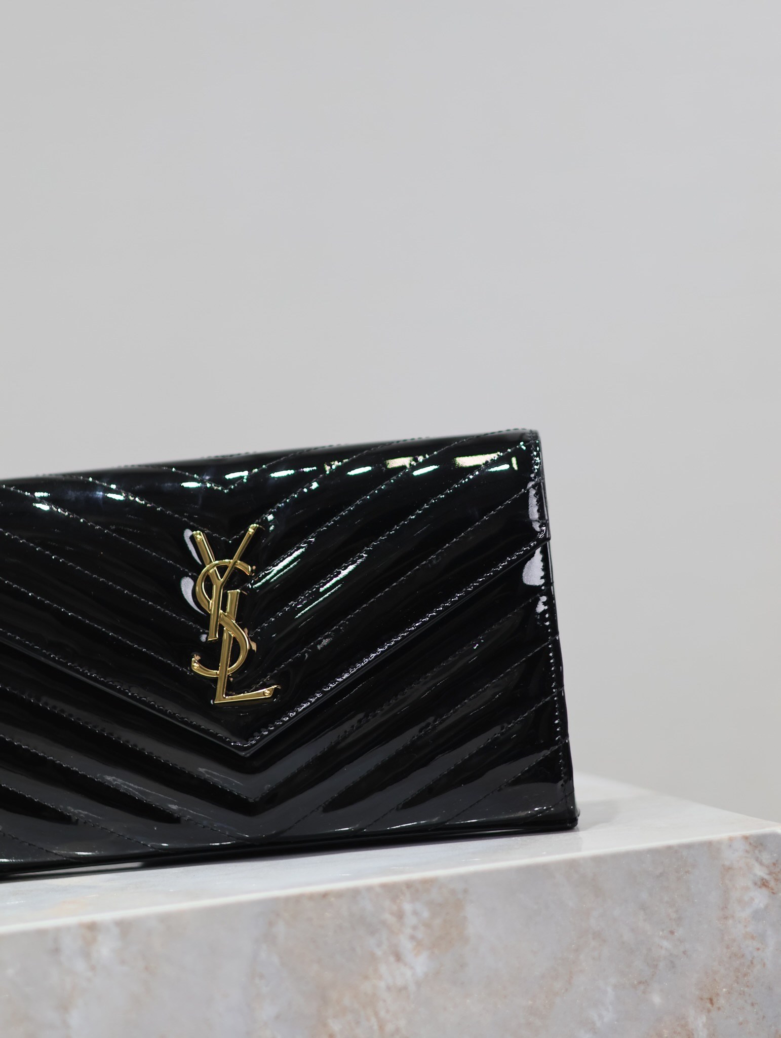 Y*L cassandra monogram classic chain wallet in patent leather 22.5 x 14 x 4cm