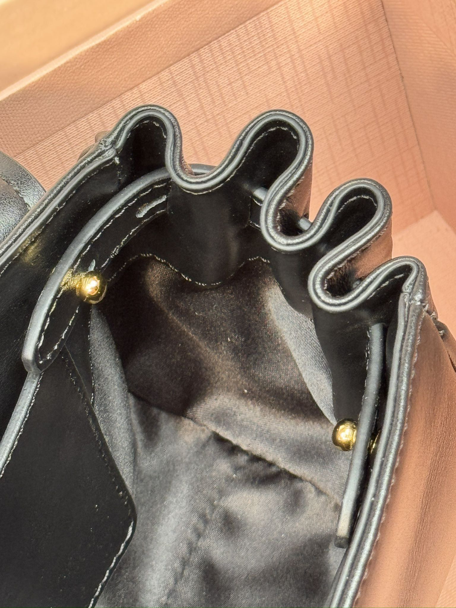M1v M1v leather shoulder bag 13.5x24x9cm