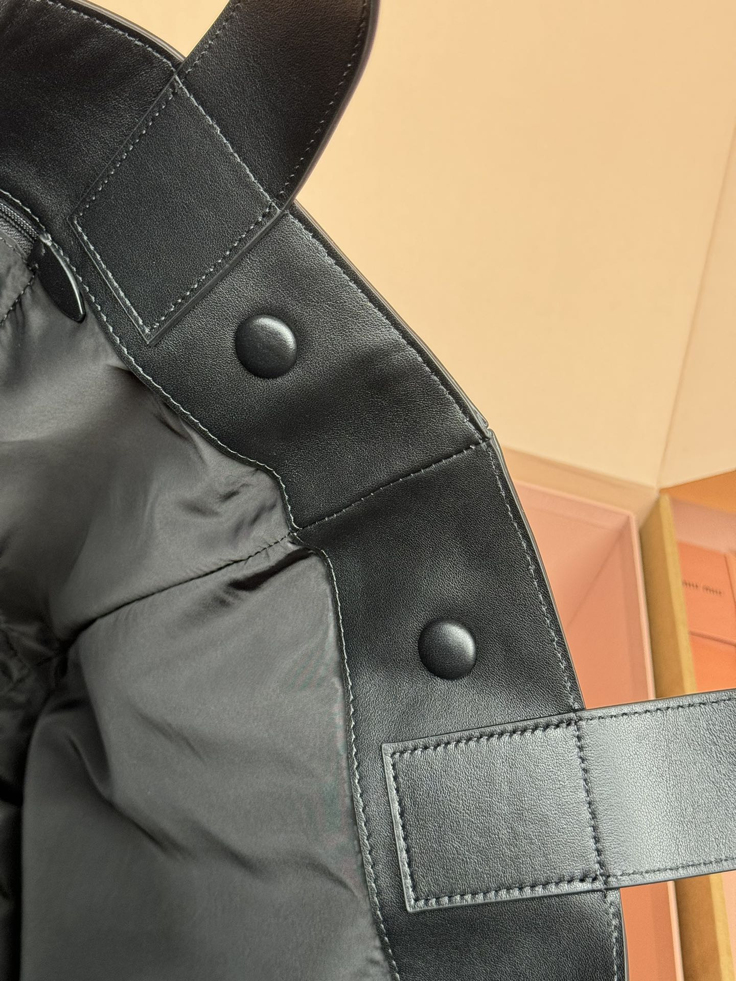M1v M1v leather hobo bag 39x38.5x11cm