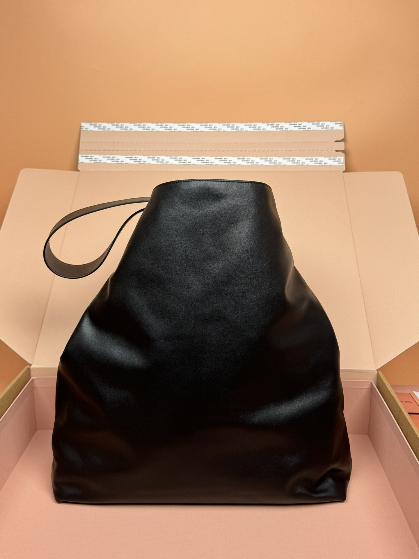 M1v M1v leather hobo bag  41×46×11cm