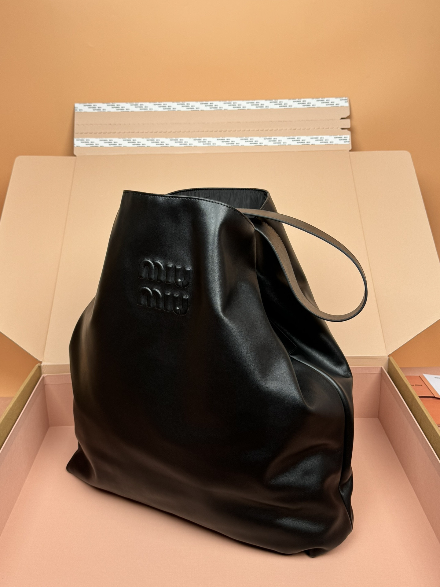 M1v M1v leather hobo bag  41×46×11cm