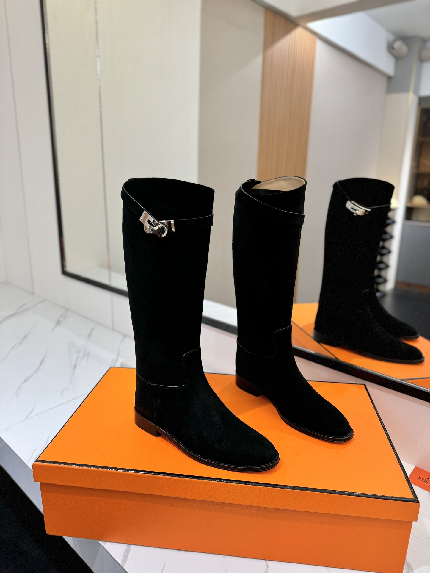 ua H**me5 jumping boots
