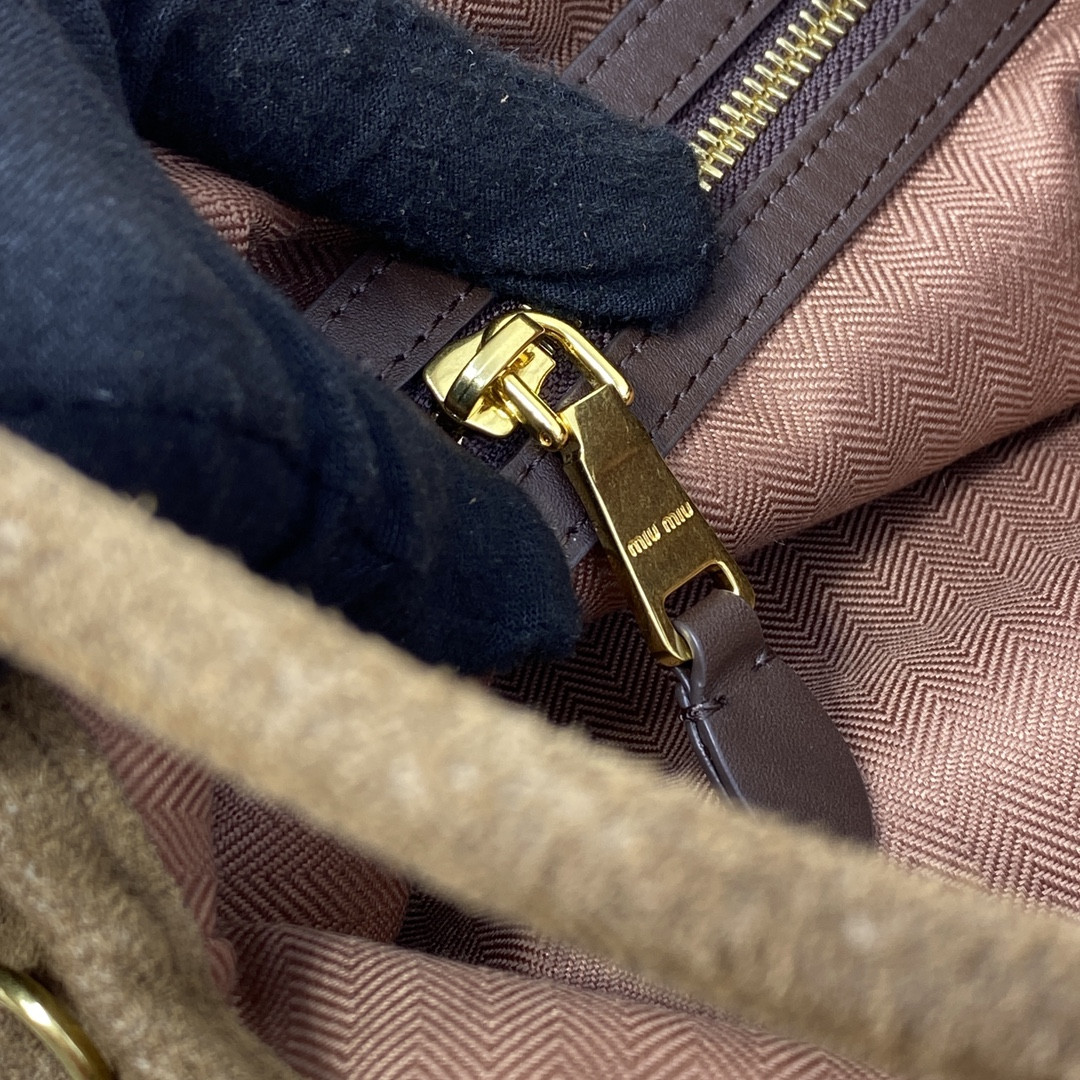 M1v M1v ivy suede bag 40x35cm