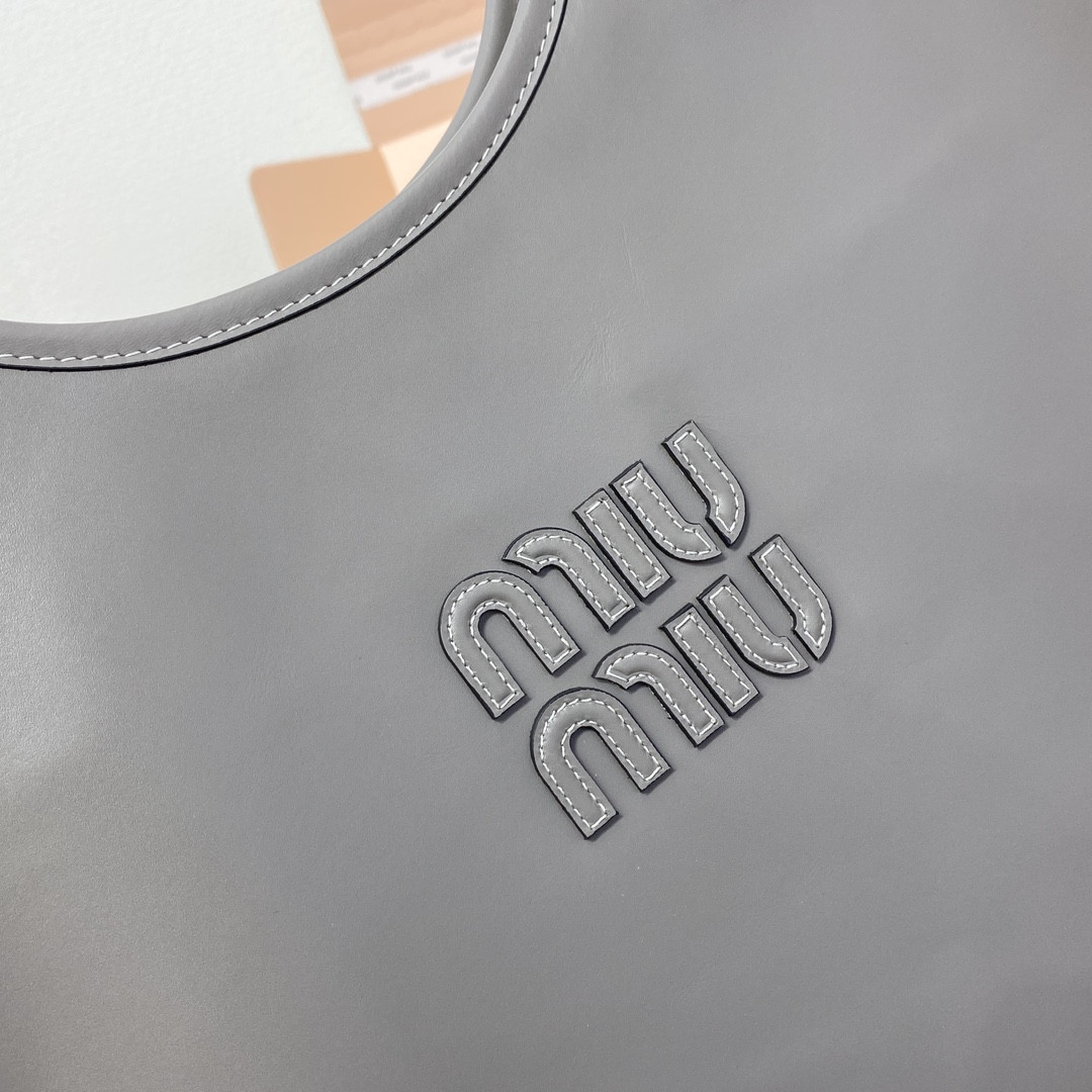 M1v M1v ivy leather bag 40x35cm